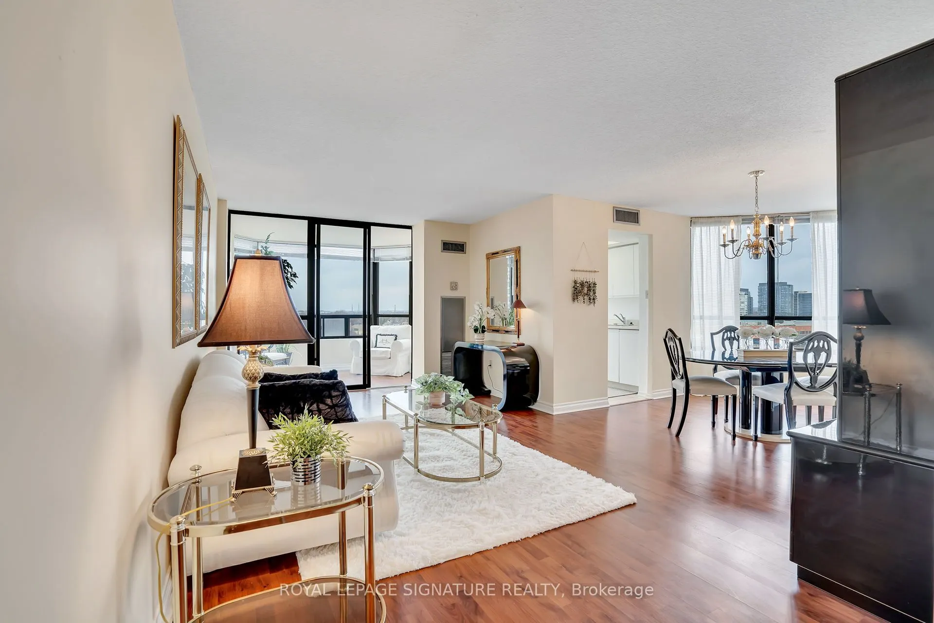 7440 Bathurst Street, #903