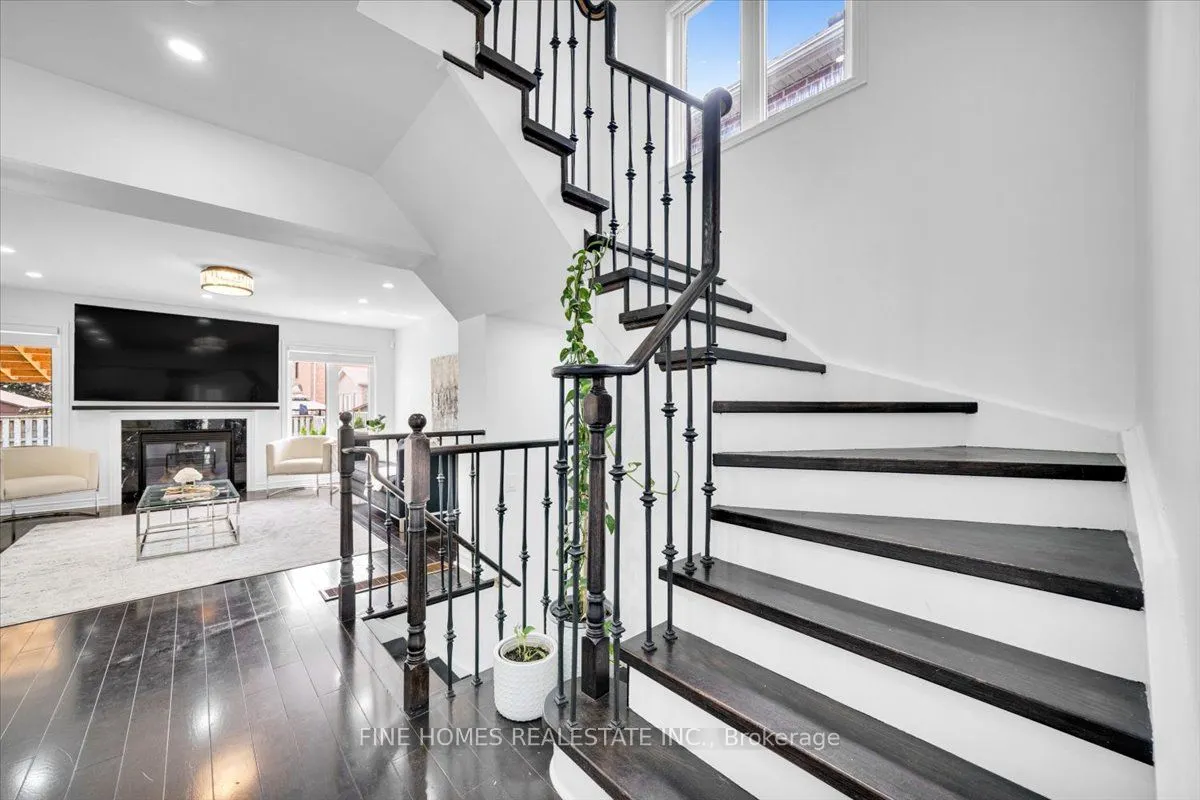 115 Meadowhawk Trail