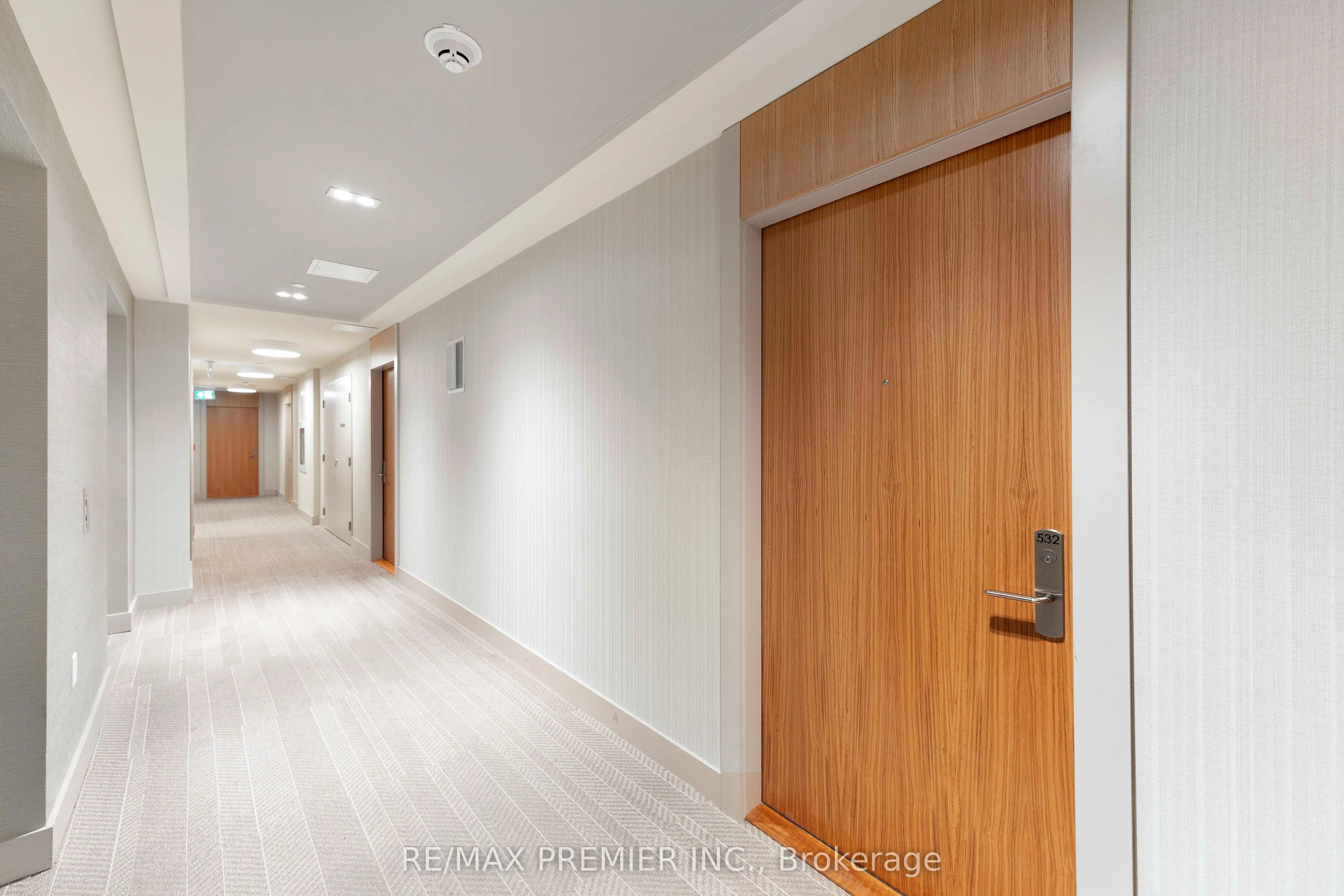 8960 Jane Street, #532