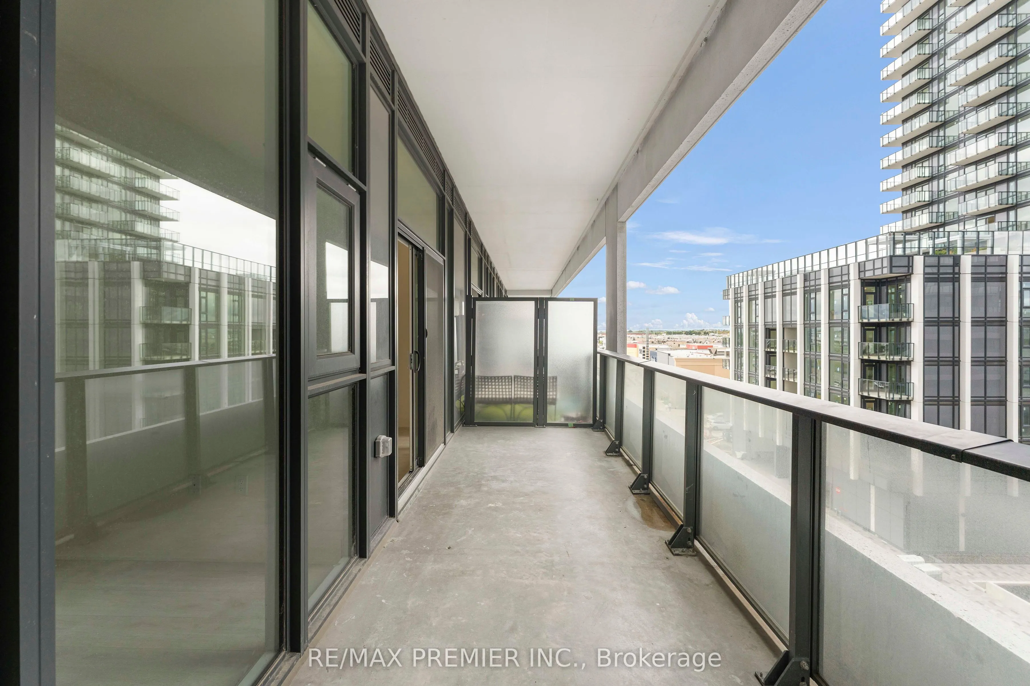 8960 Jane Street, #532
