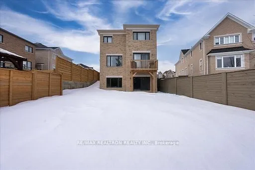 7 Maple Fields Circle