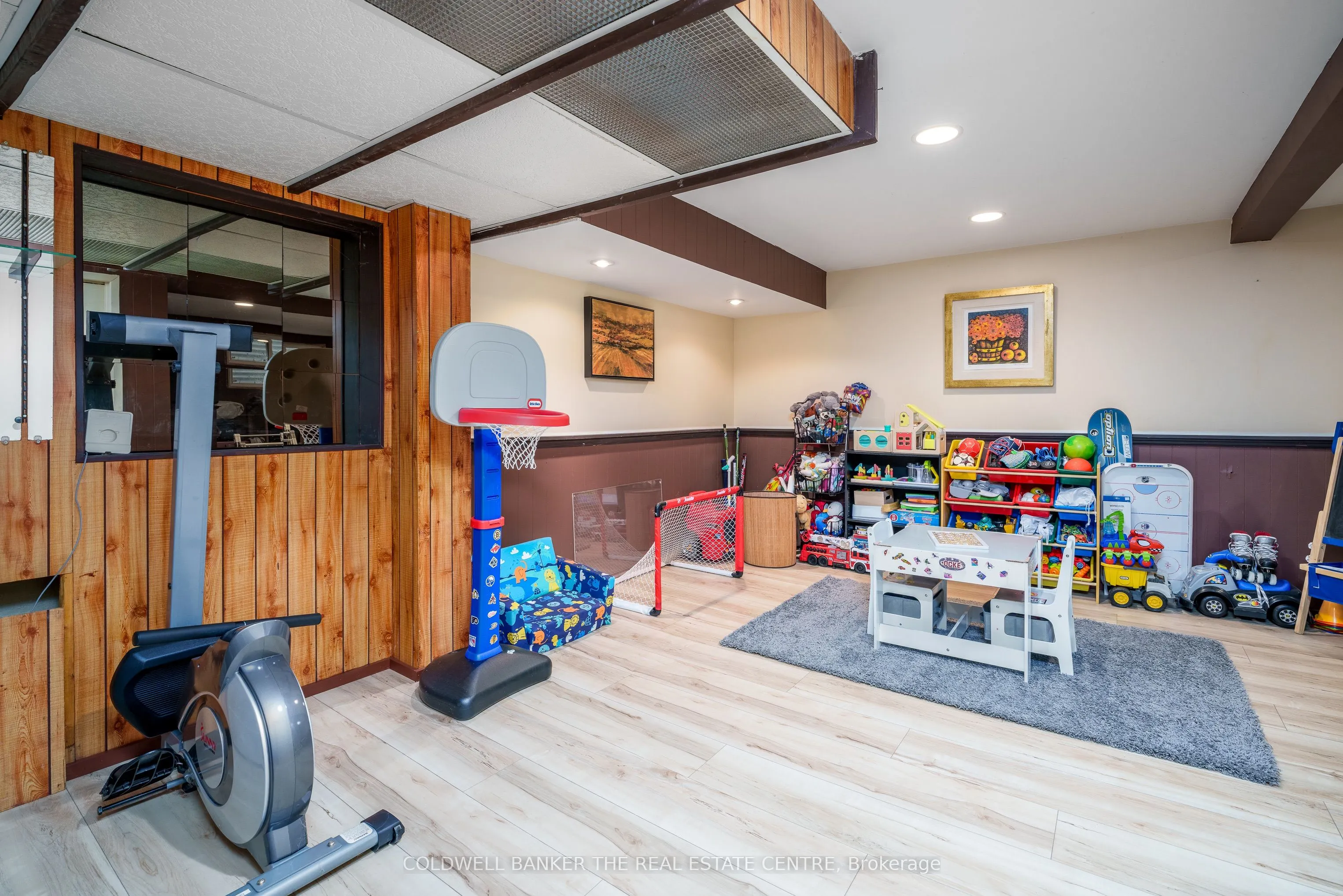 746 Elgin Street
