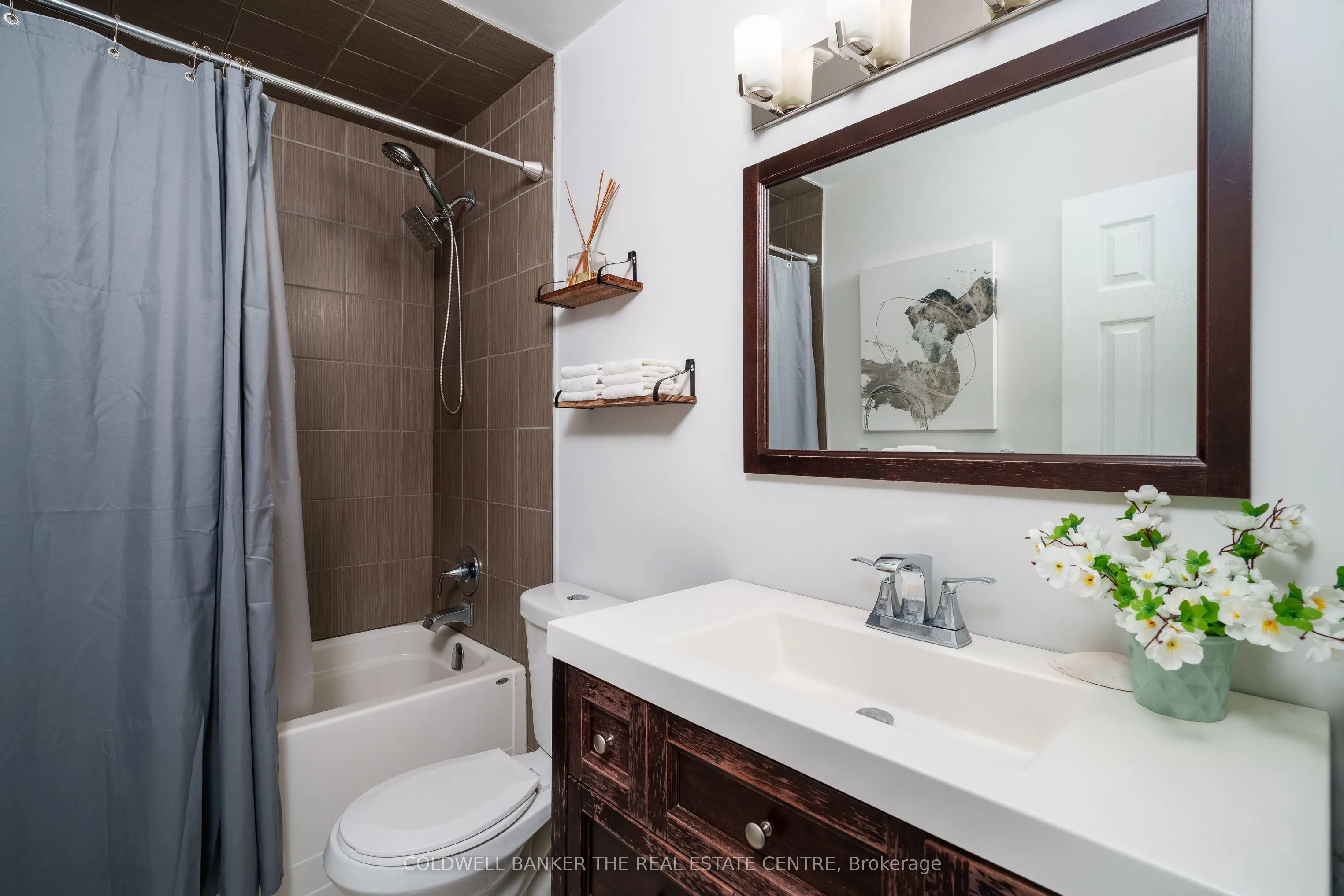 746 Elgin Street