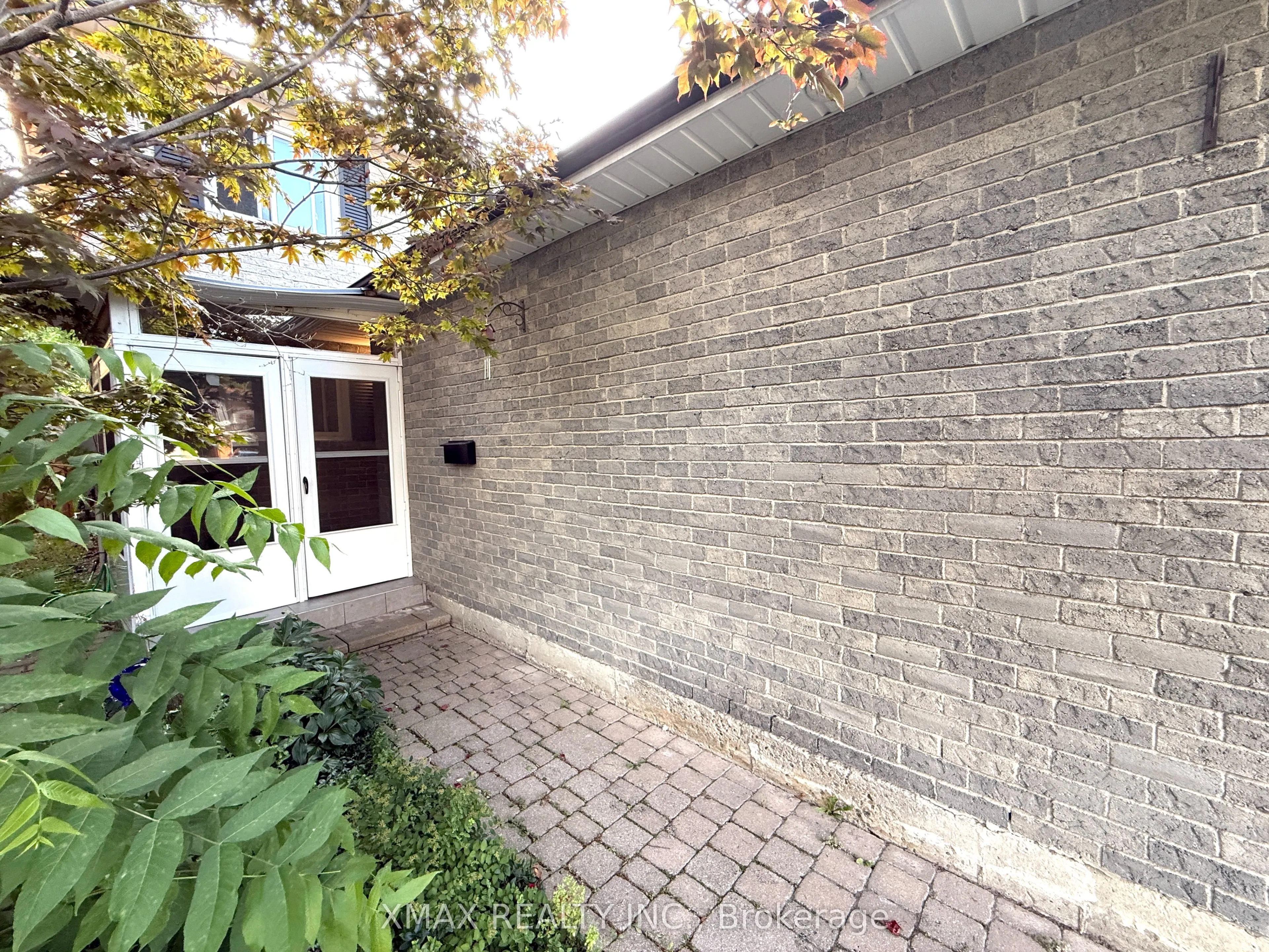 82 Lund Street