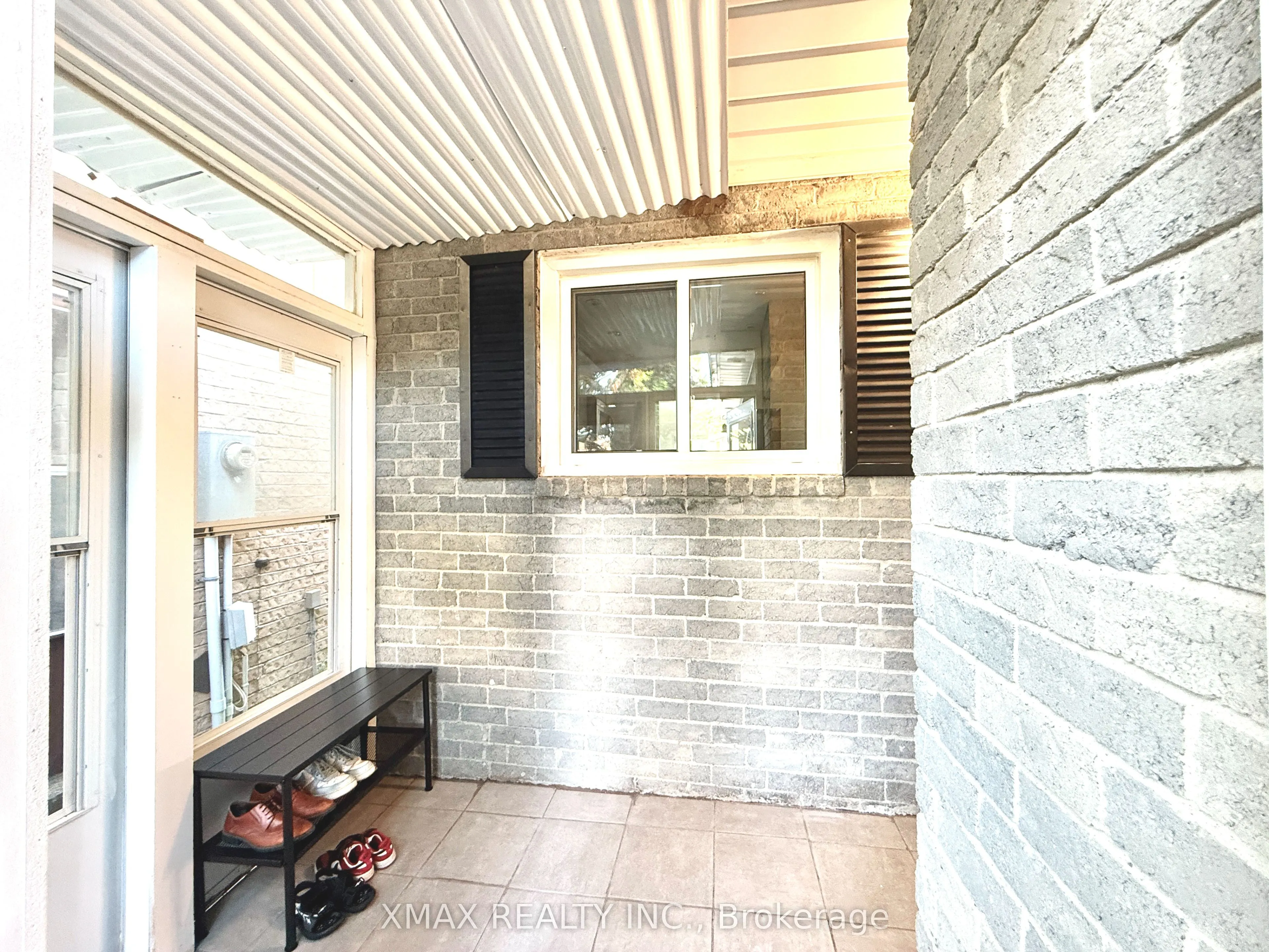 82 Lund Street