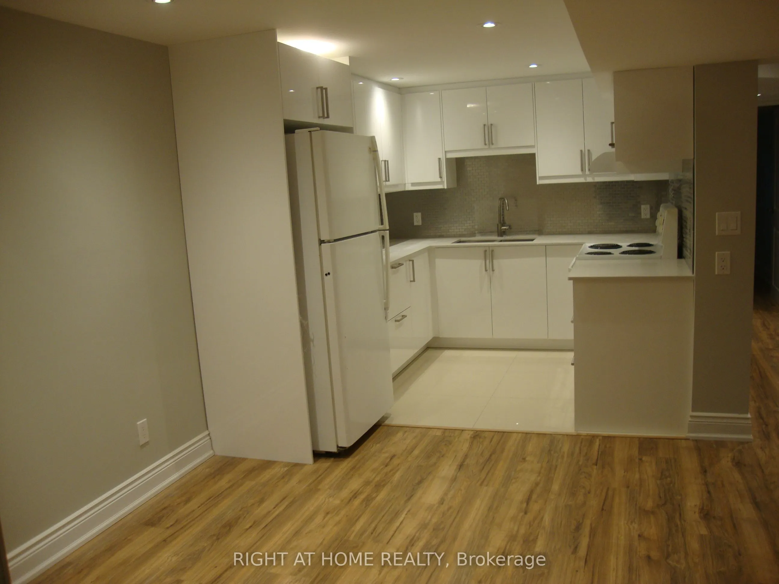 8 Delair Crescent, #Lower Level