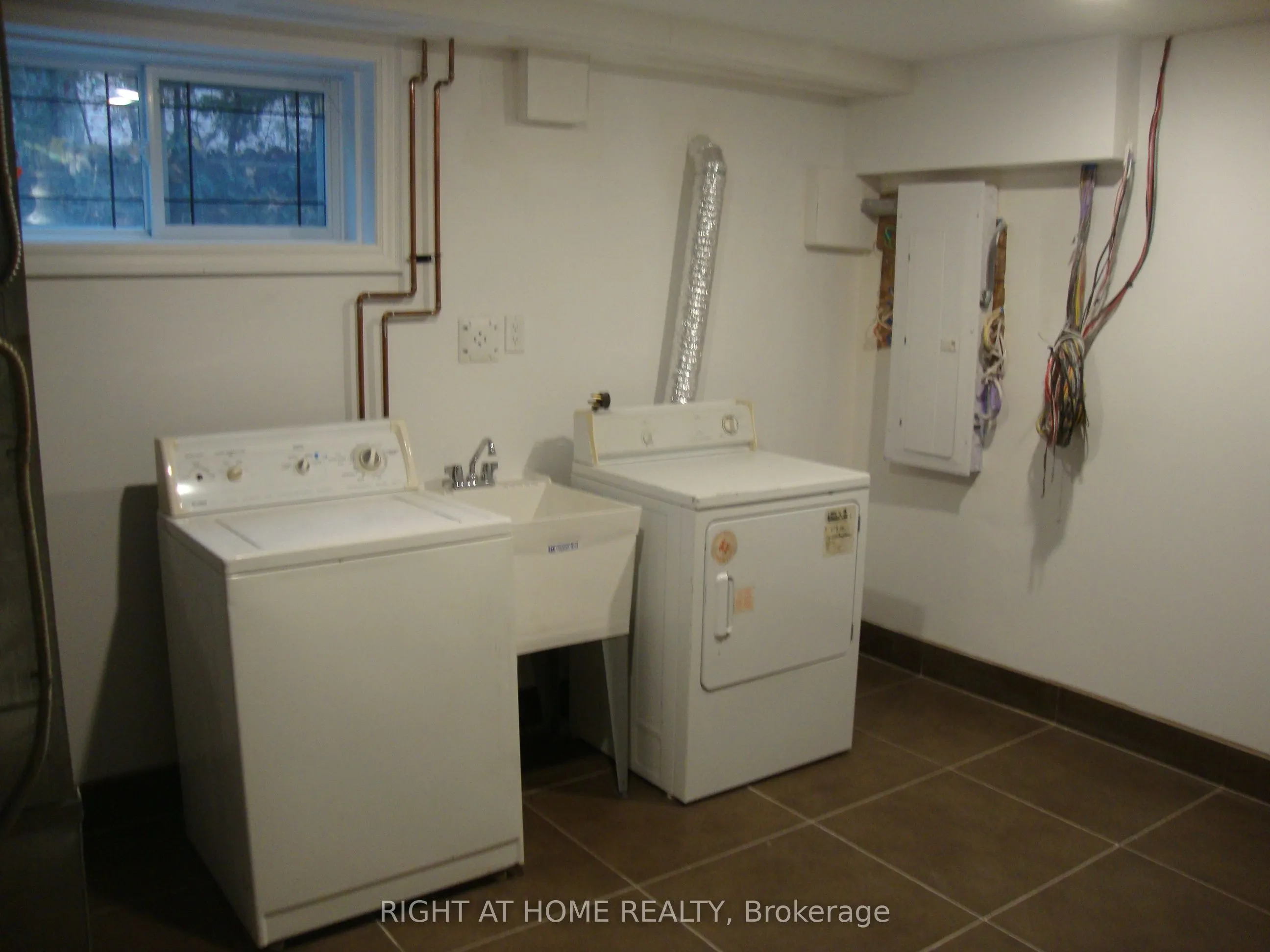 8 Delair Crescent, #Lower Level
