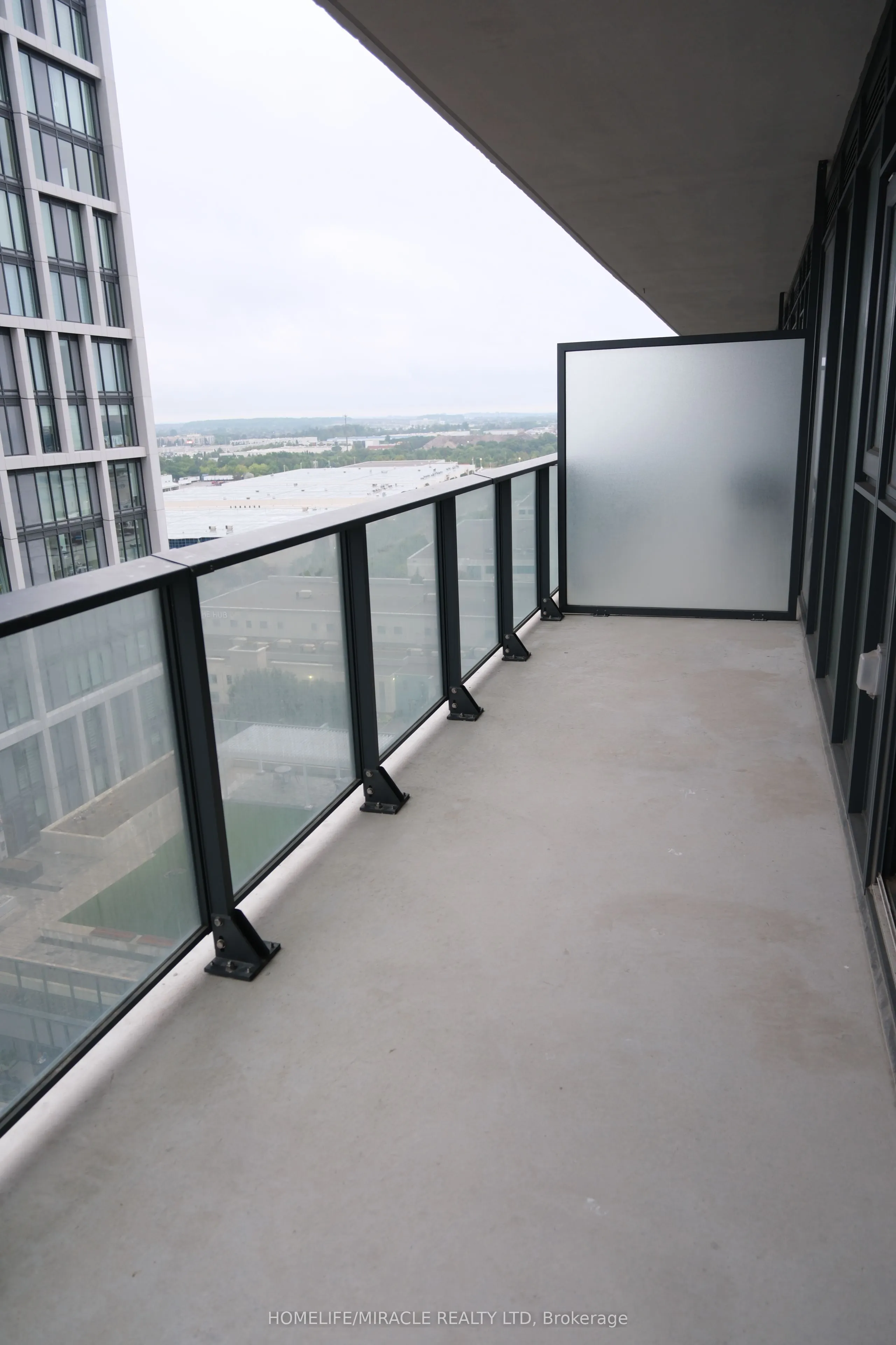 8960 Jane Street, #1416