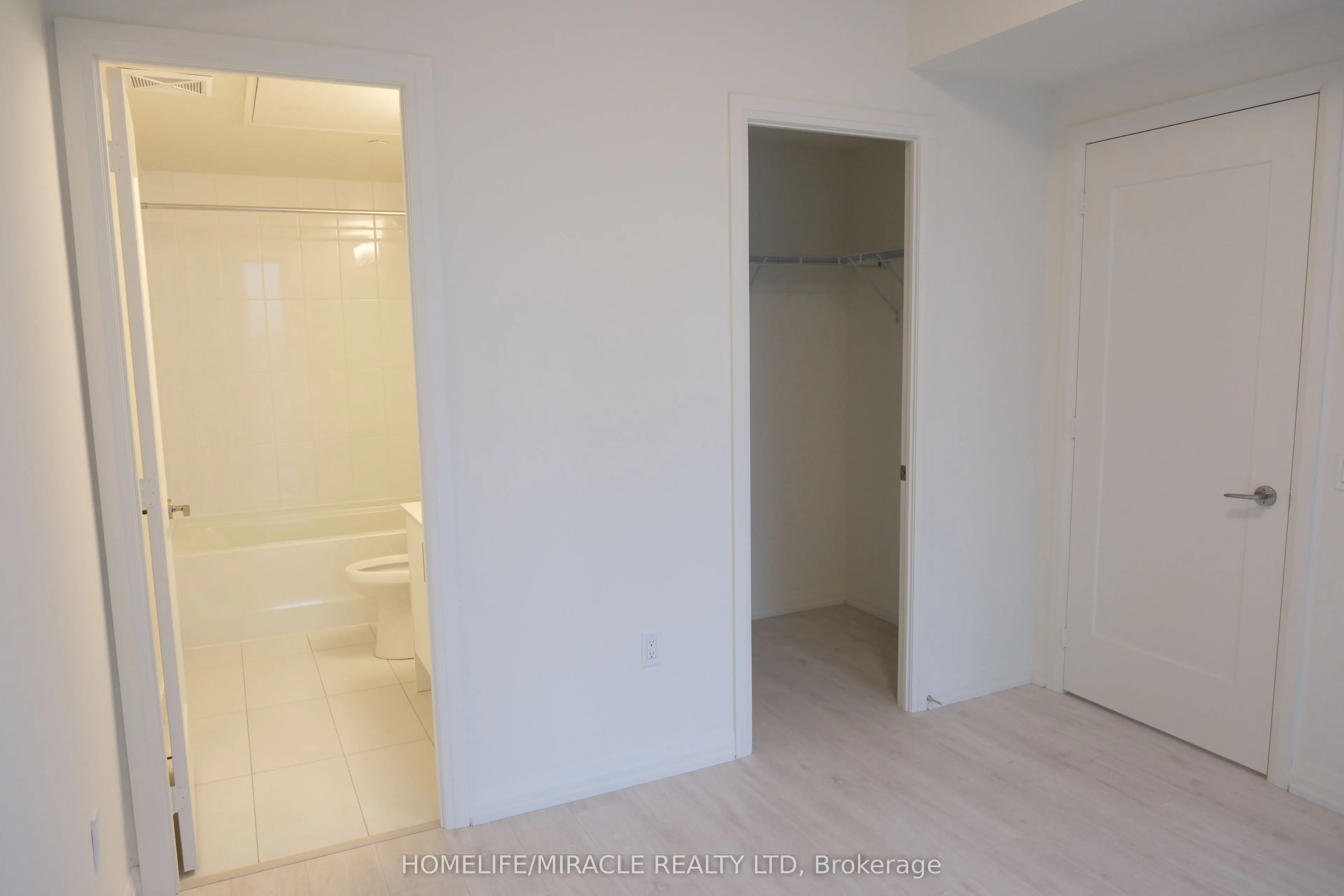 8960 Jane Street, #1416