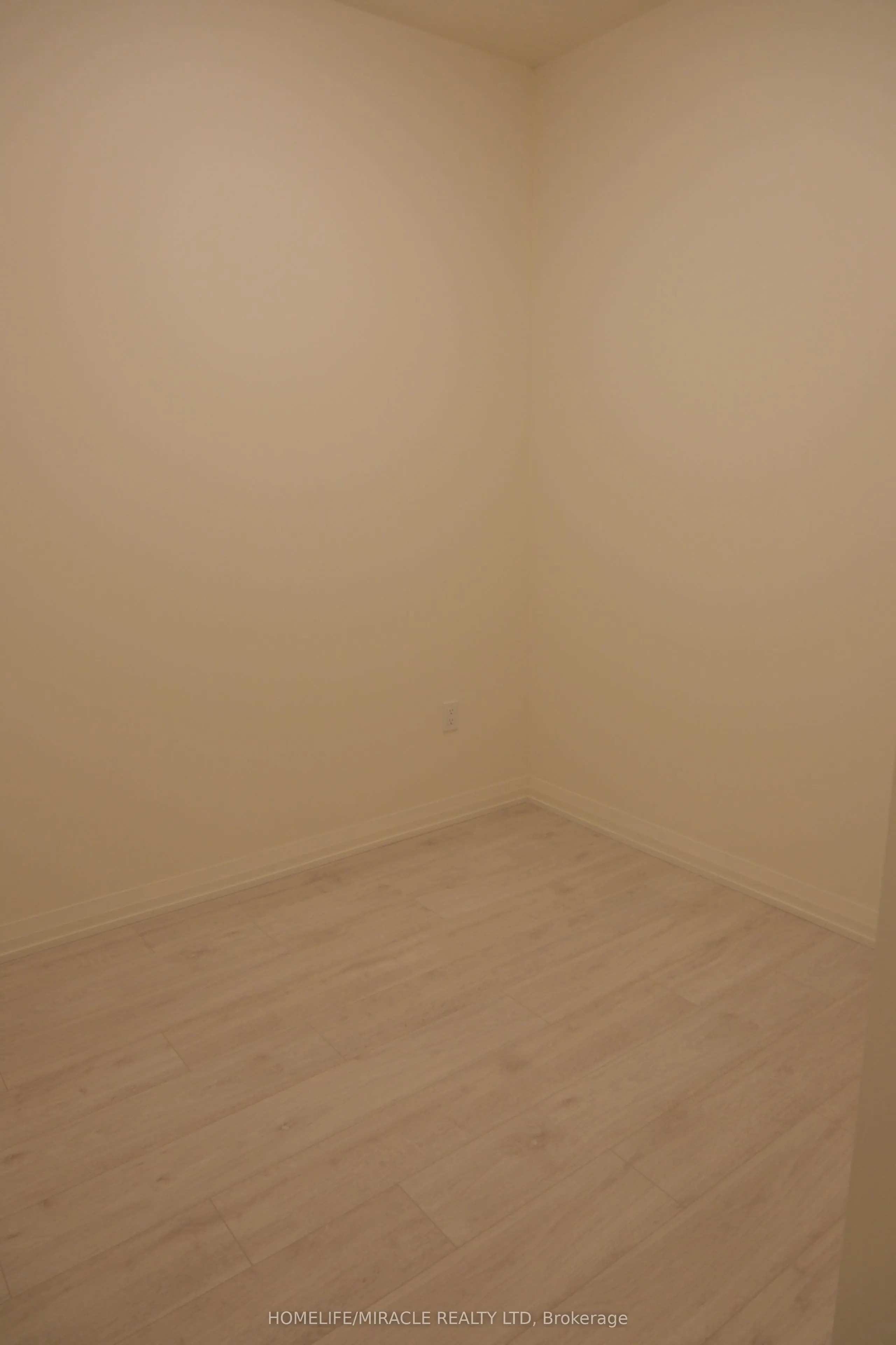 8960 Jane Street, #1416