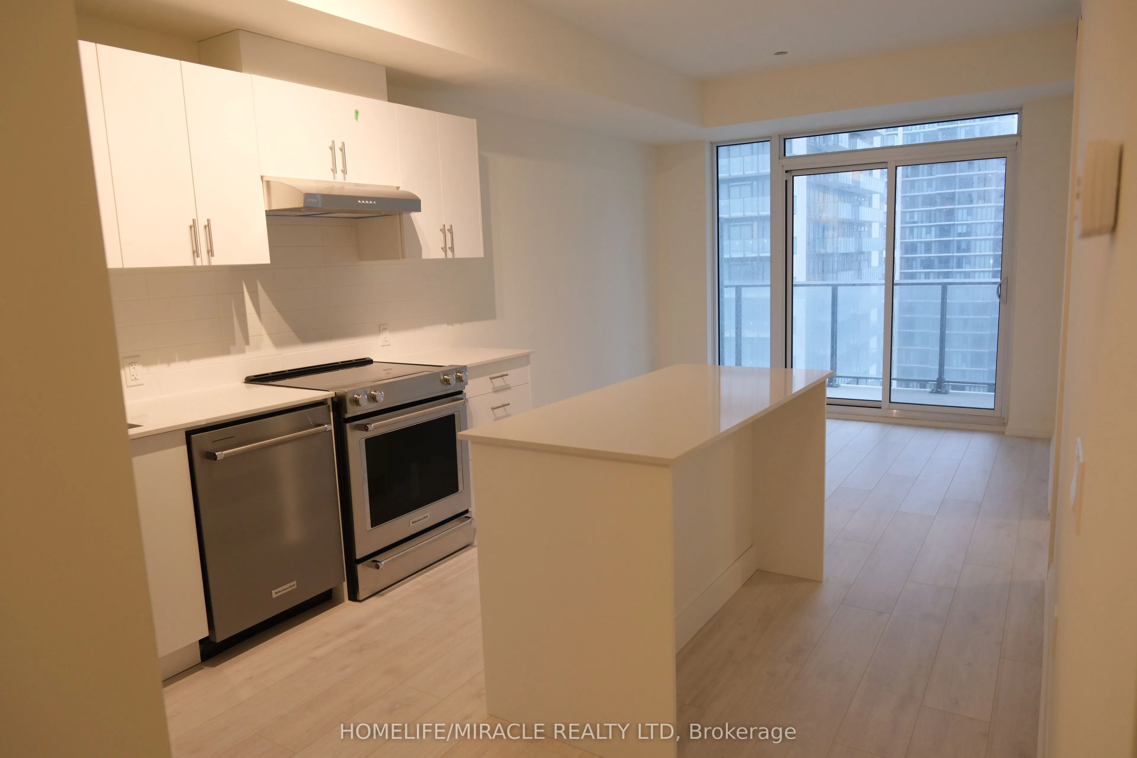 8960 Jane Street, #1416