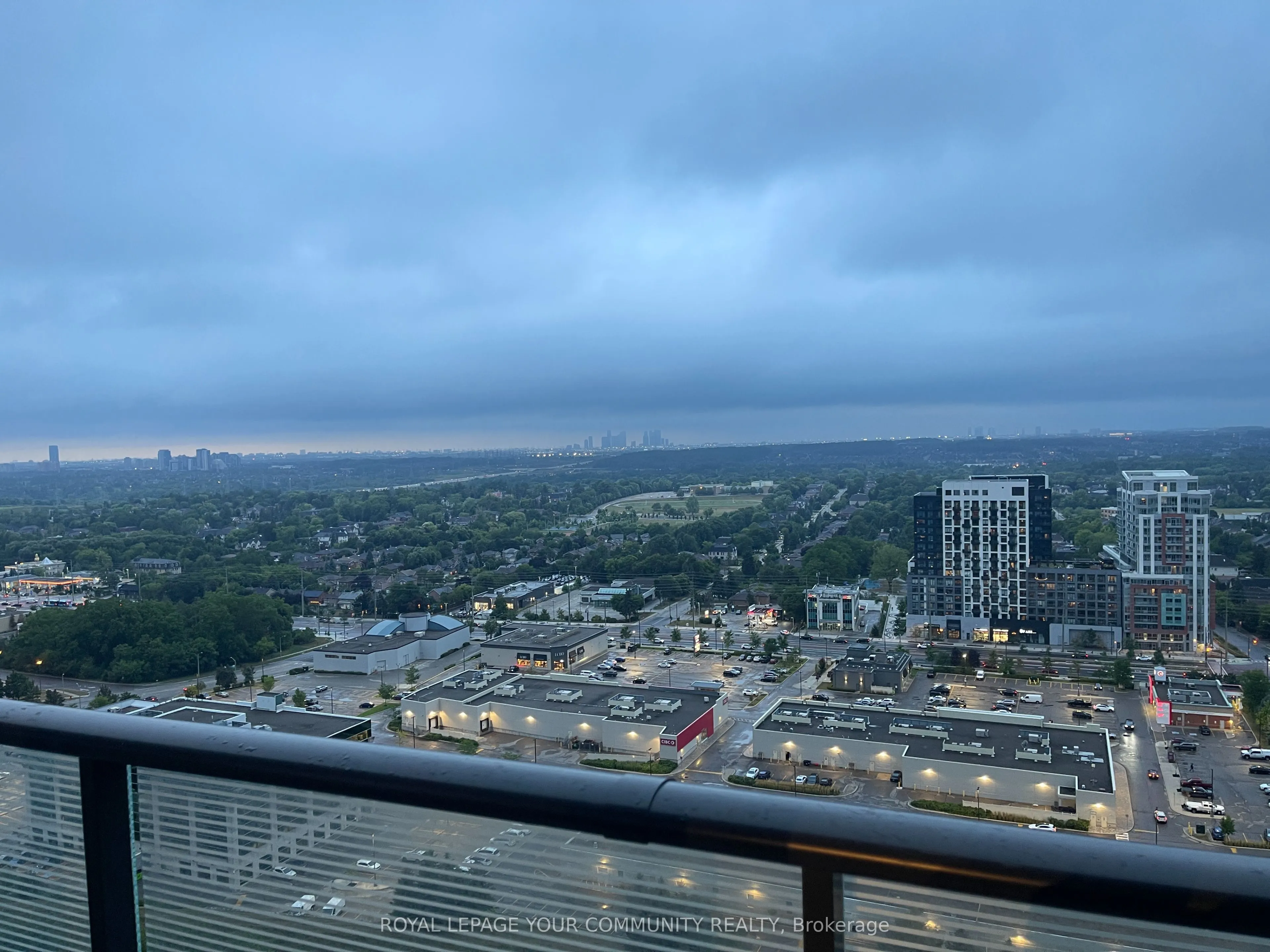 105 Oneida Crescent, #2501