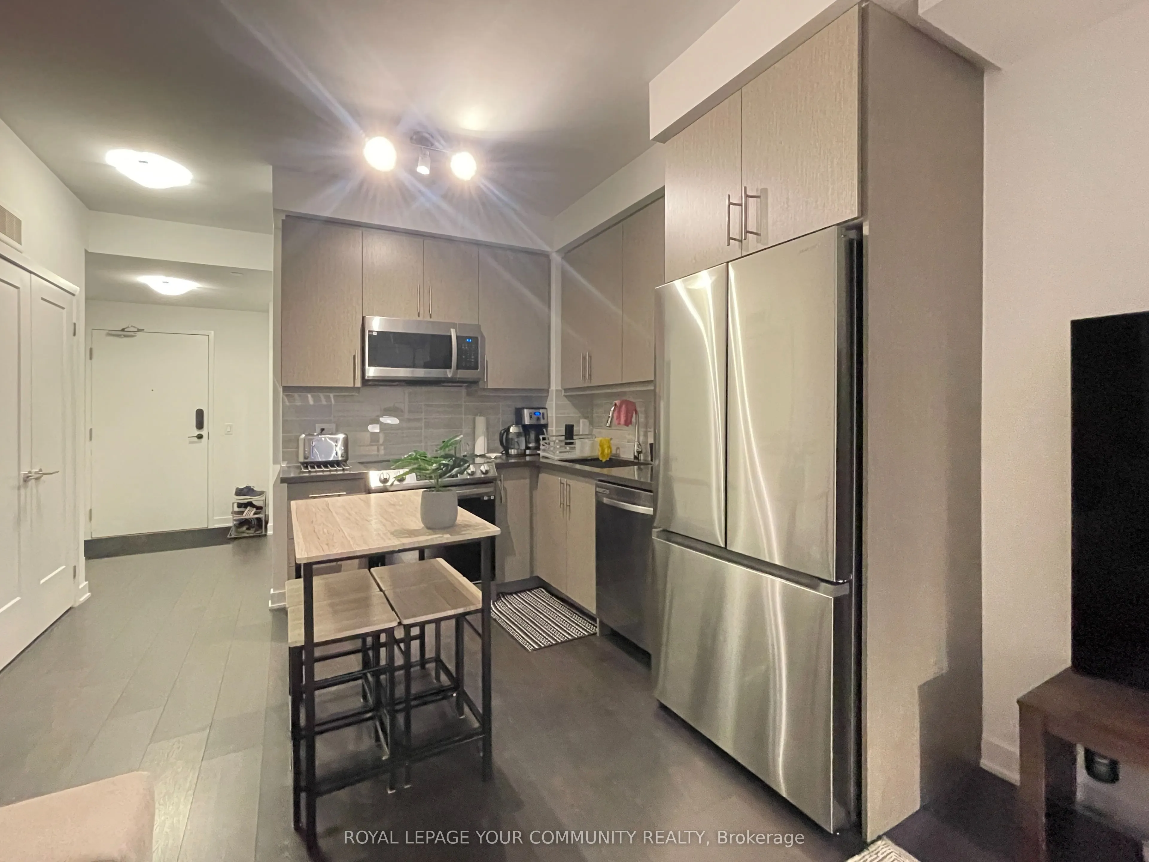 105 Oneida Crescent, #2501