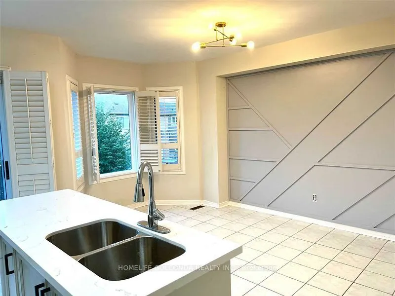 27 Bridlepath Street