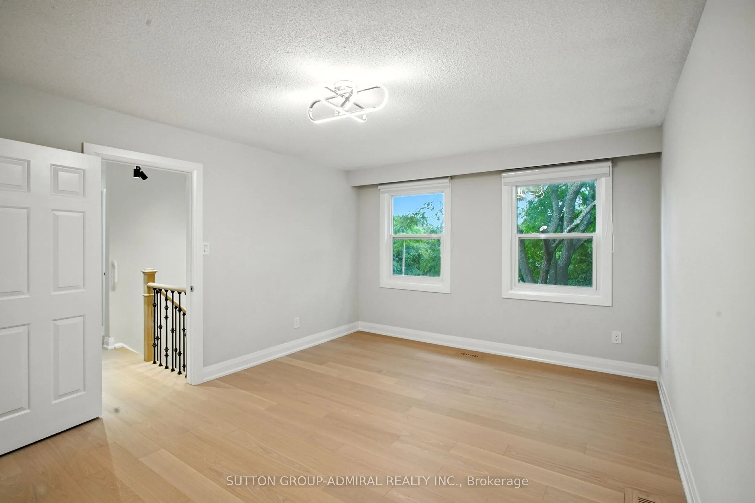 14 Willowbrook Road