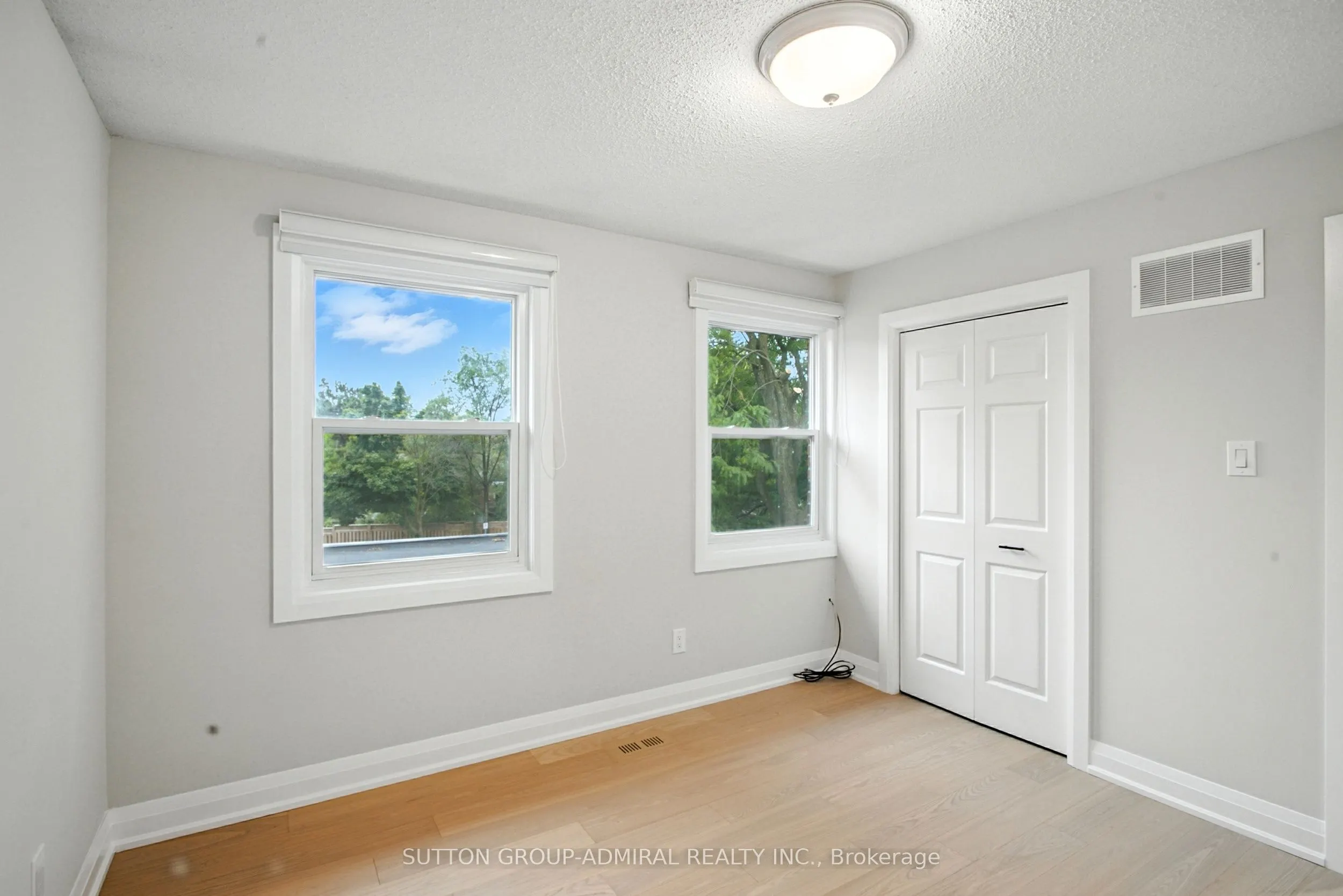 14 Willowbrook Road