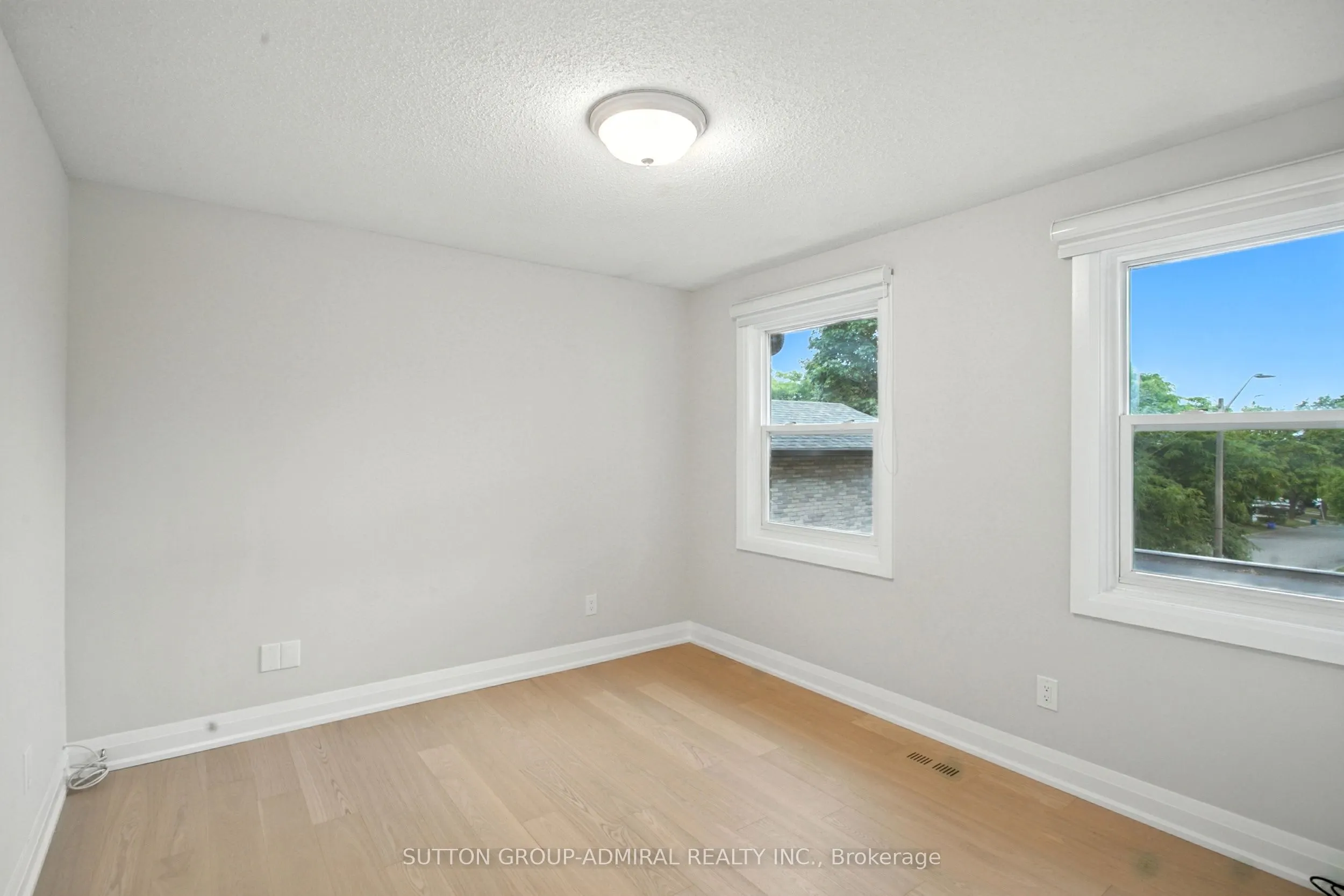 14 Willowbrook Road
