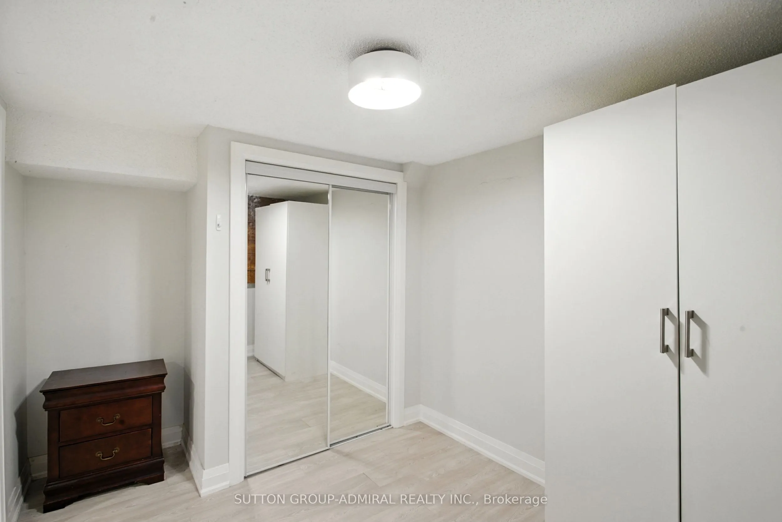 14 Willowbrook Road