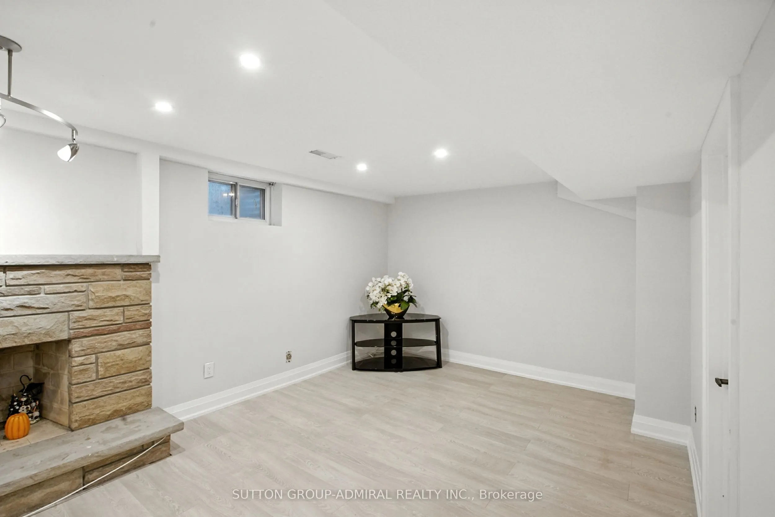 14 Willowbrook Road