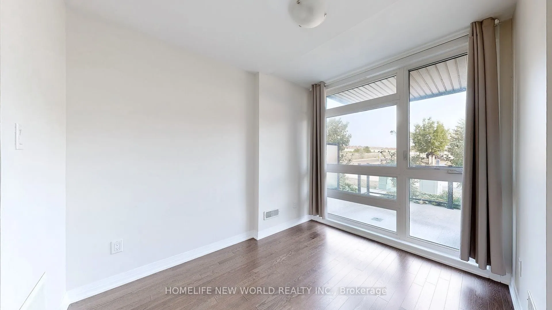 1697 Bur Oak Avenue, #32