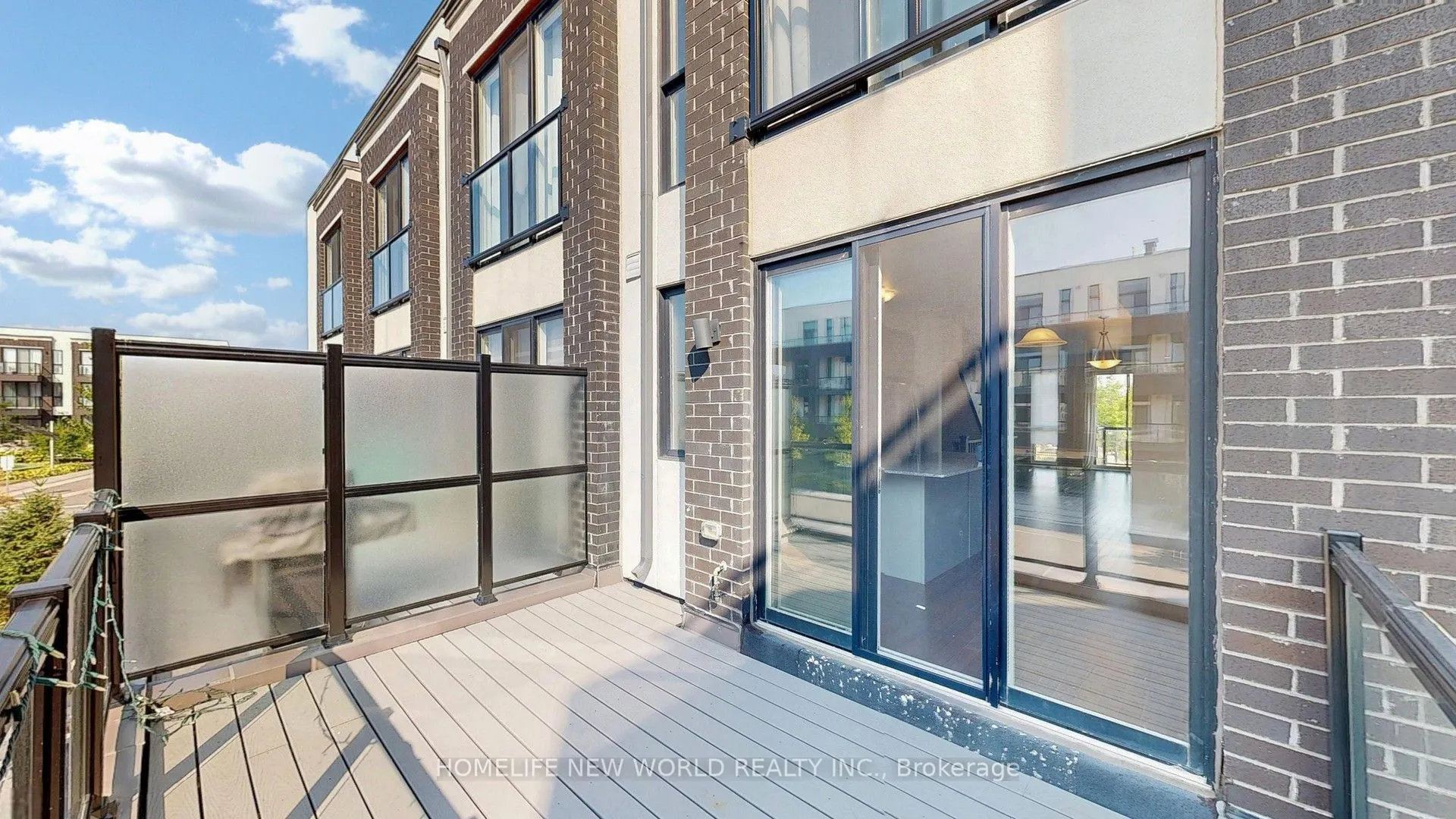 1697 Bur Oak Avenue, #32