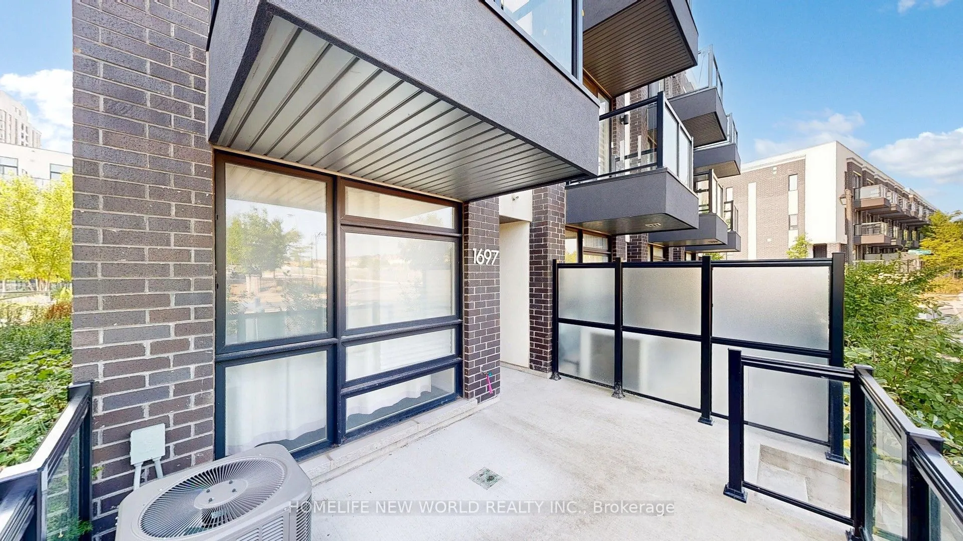 1697 Bur Oak Avenue, #32