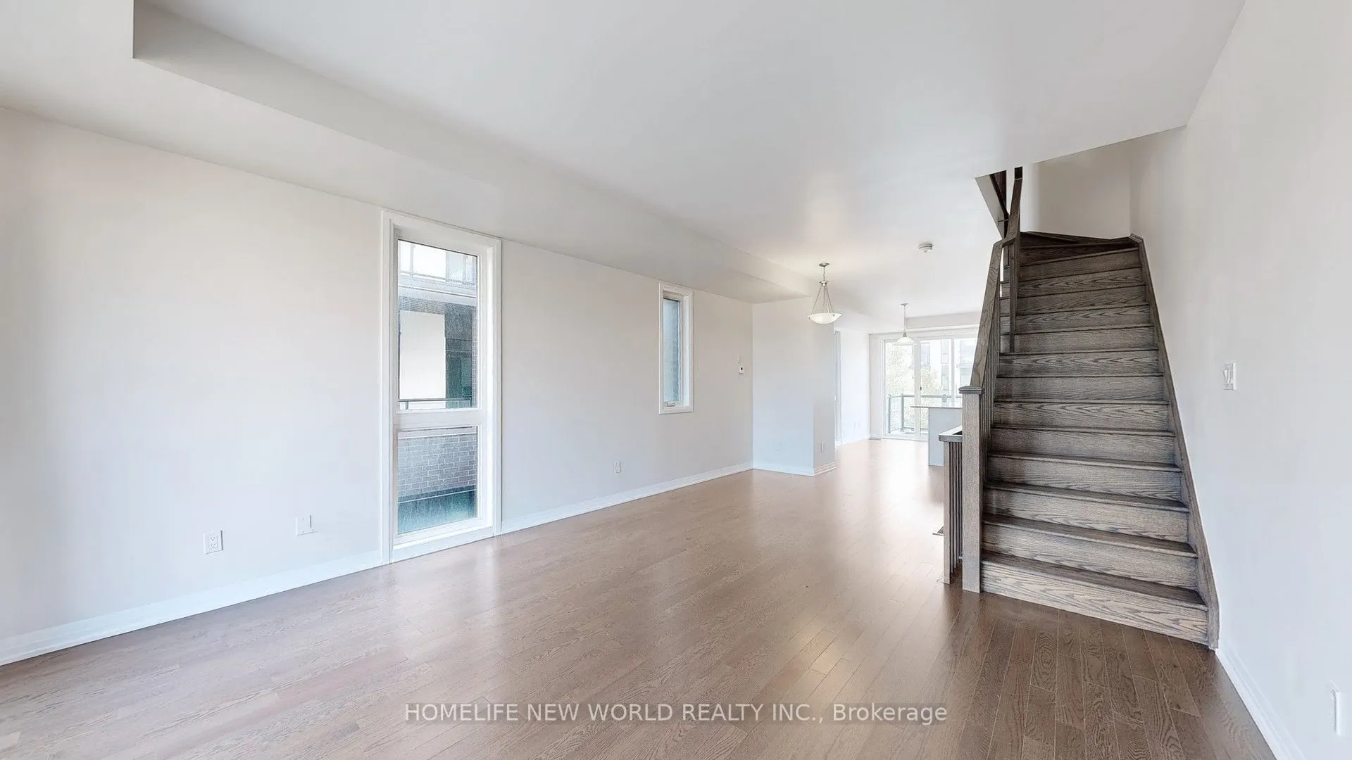 1697 Bur Oak Avenue, #32