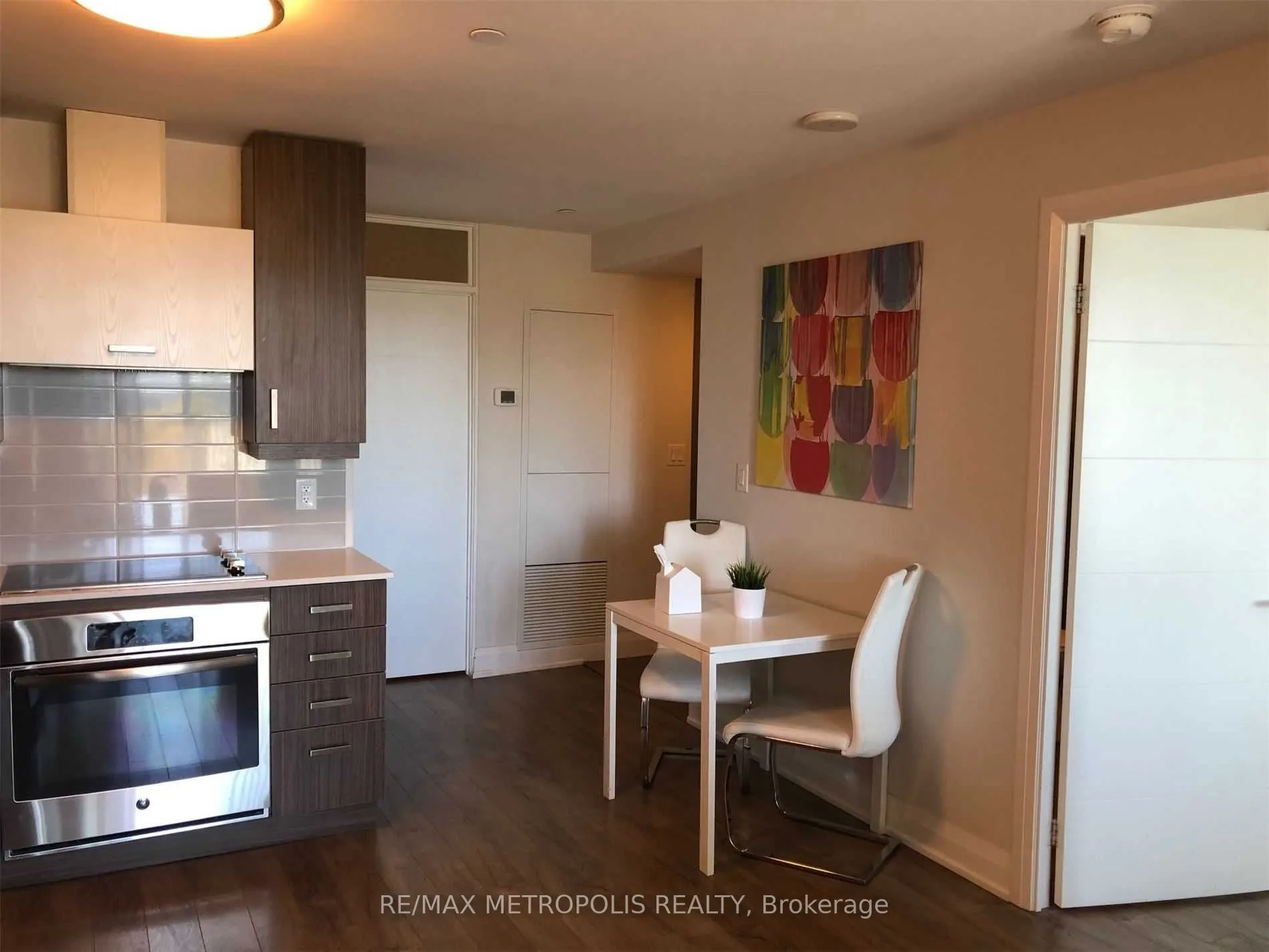 18 Uptown Drive, #819