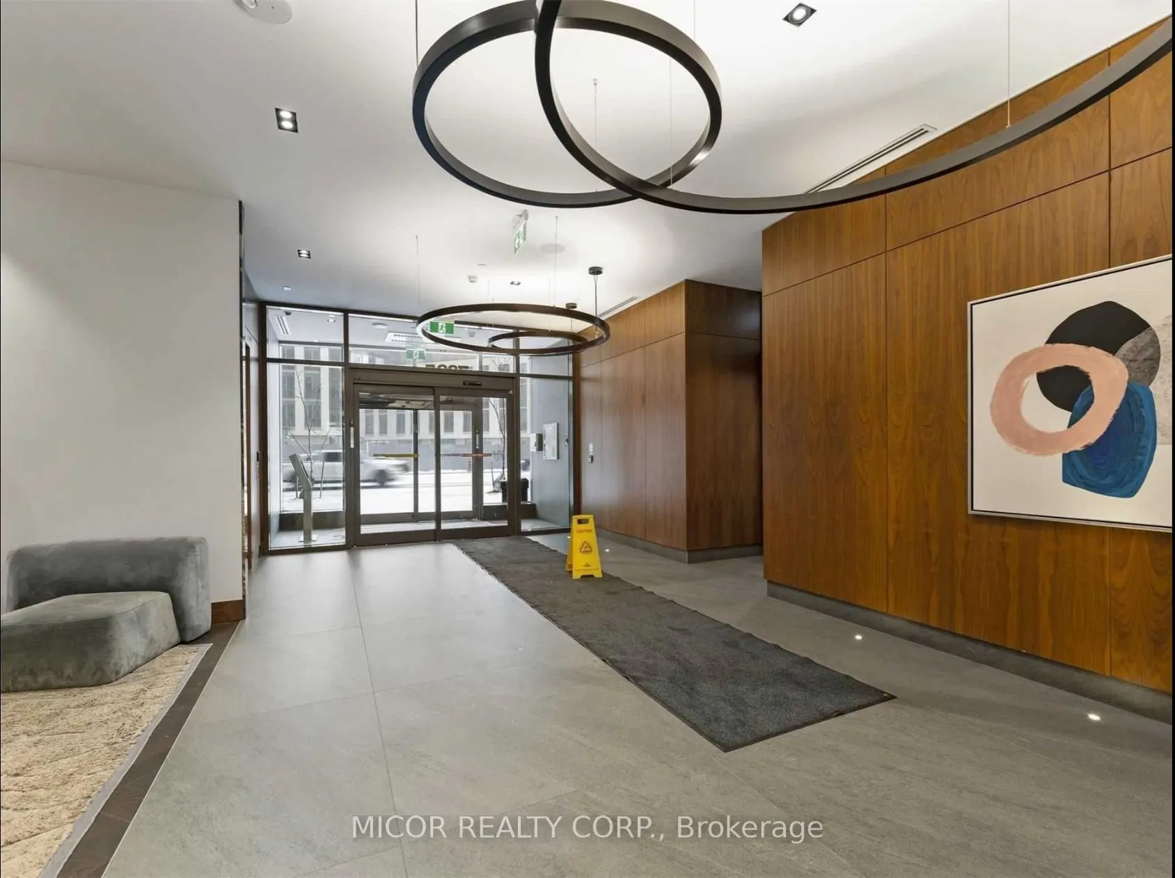 7895 Jane Street, #2208