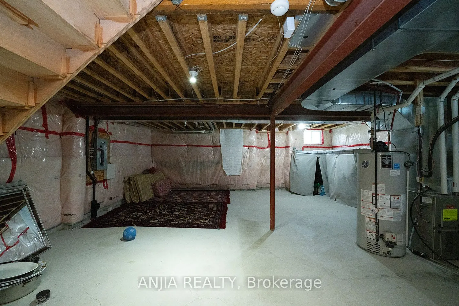 68 Lucida Court