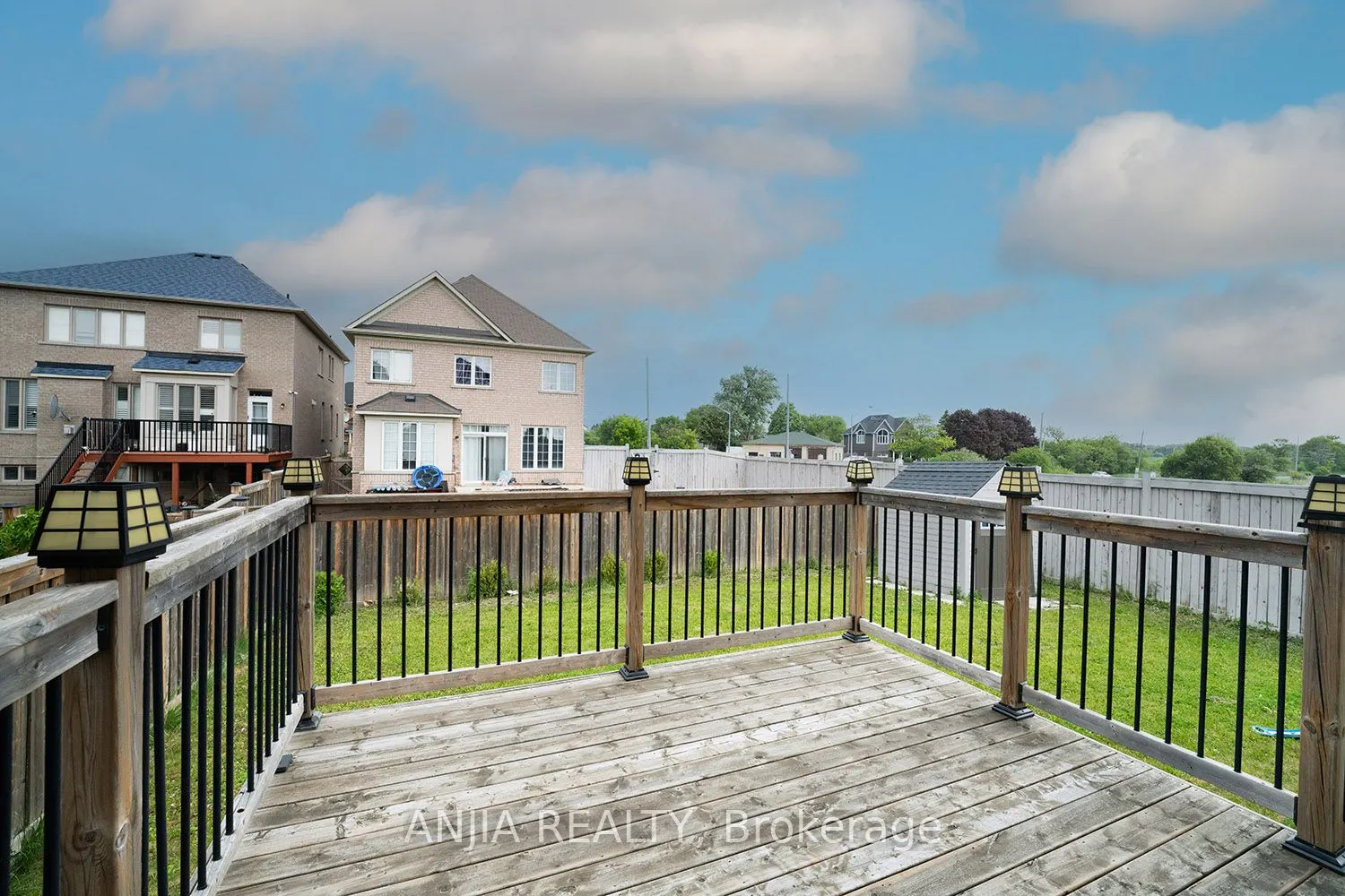 68 Lucida Court