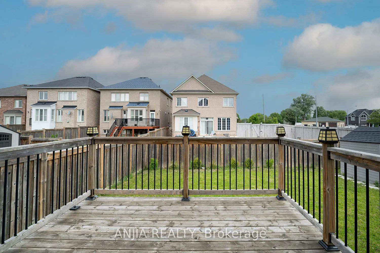 68 Lucida Court