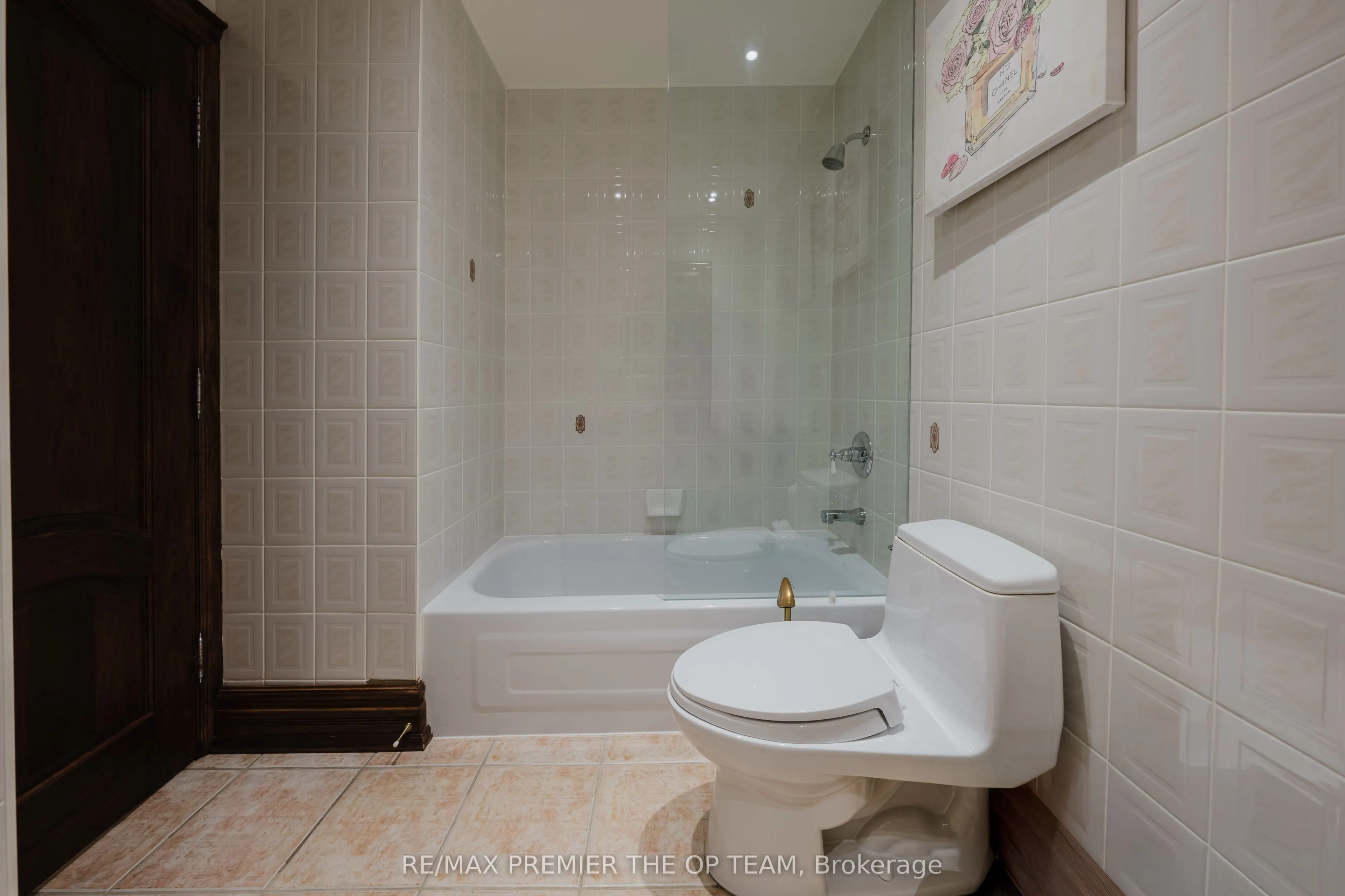 121 Woodbridge Avenue, #321