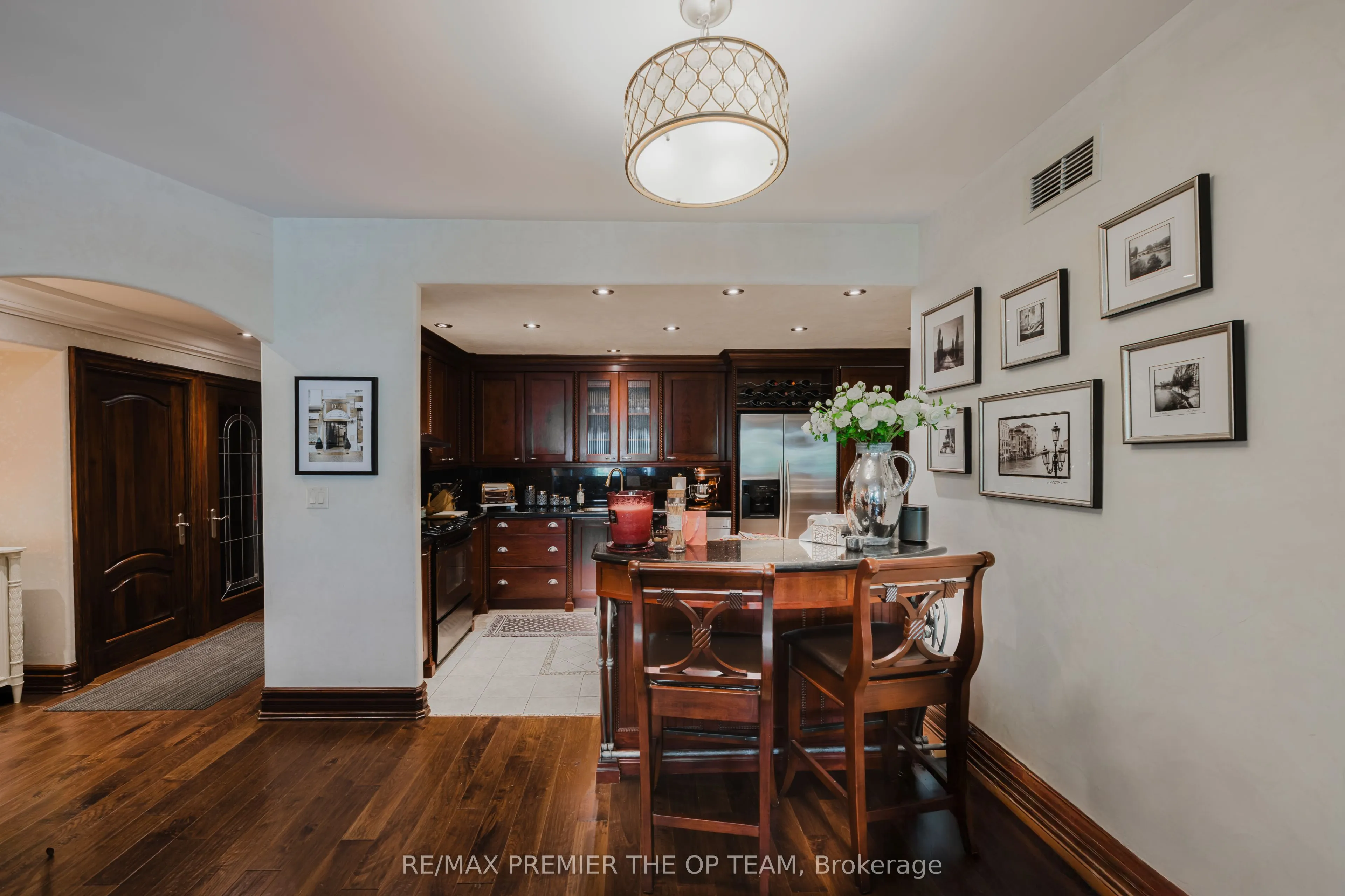 121 Woodbridge Avenue, #321