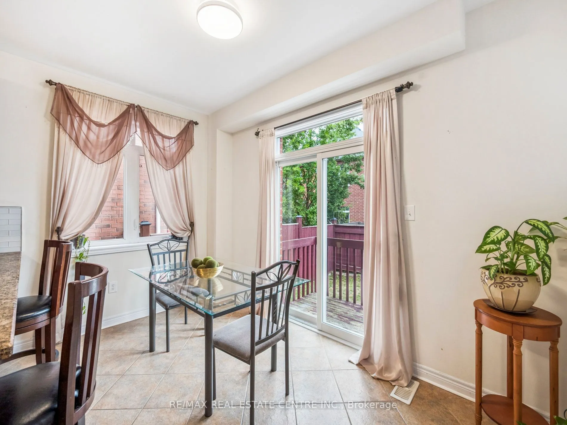 236 St Urbain Drive