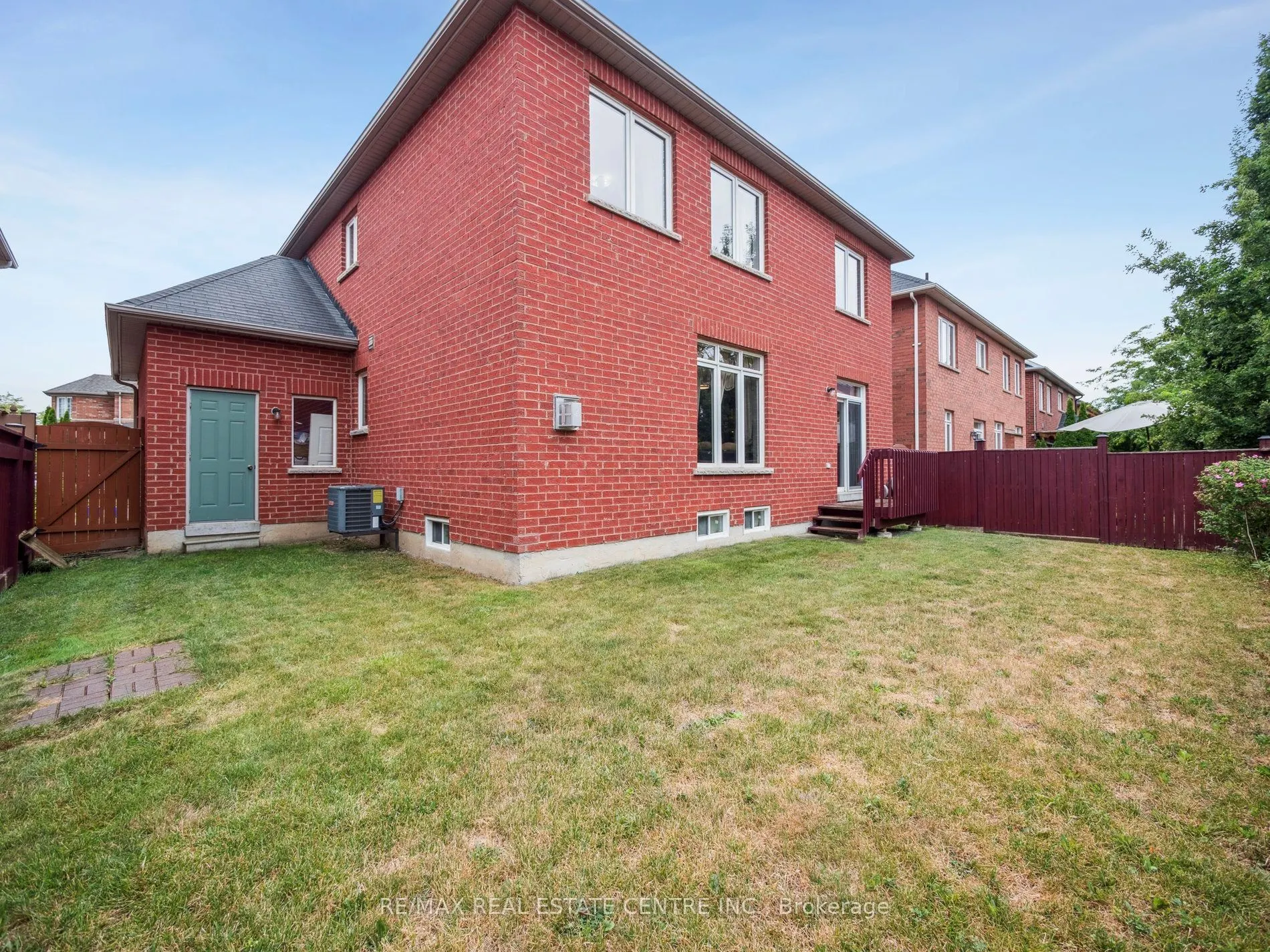 236 St Urbain Drive