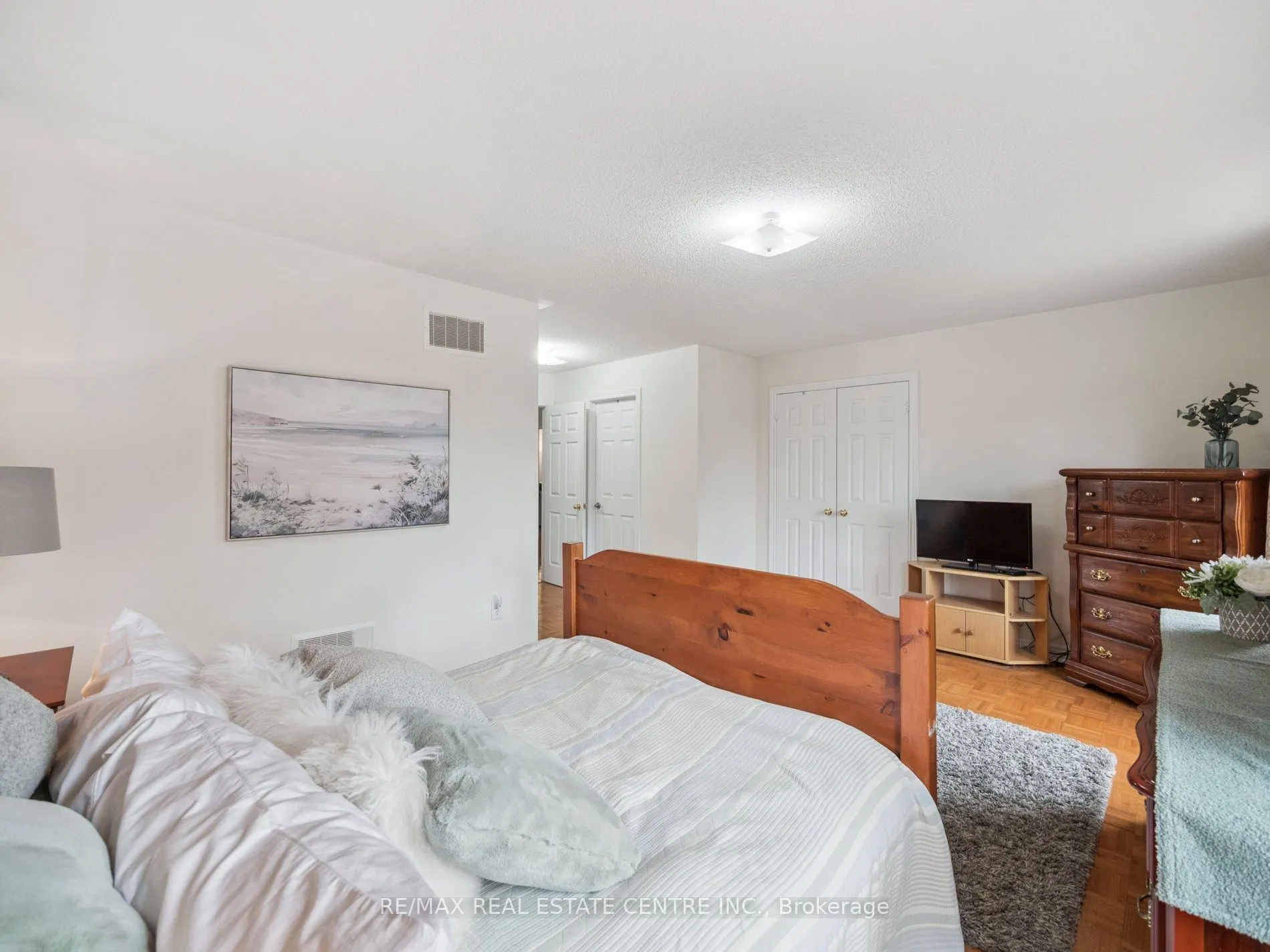 236 St Urbain Drive