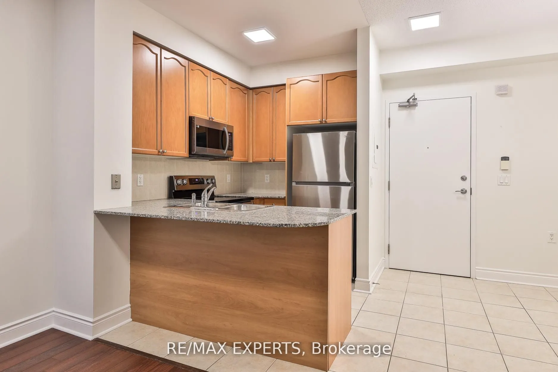 8201 Islington Avenue, #319