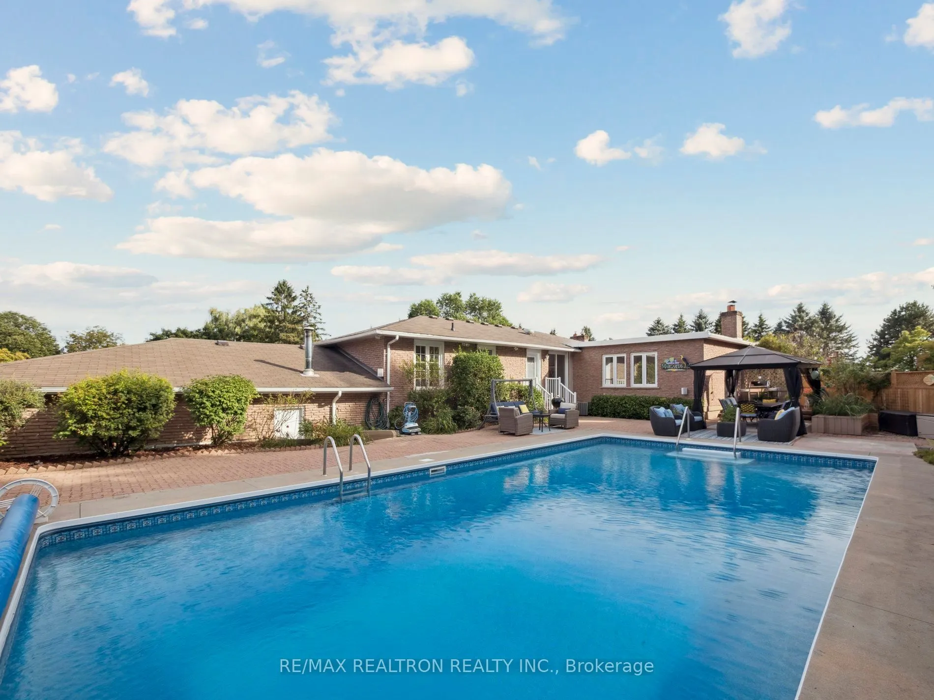 668 Mount Albert Road