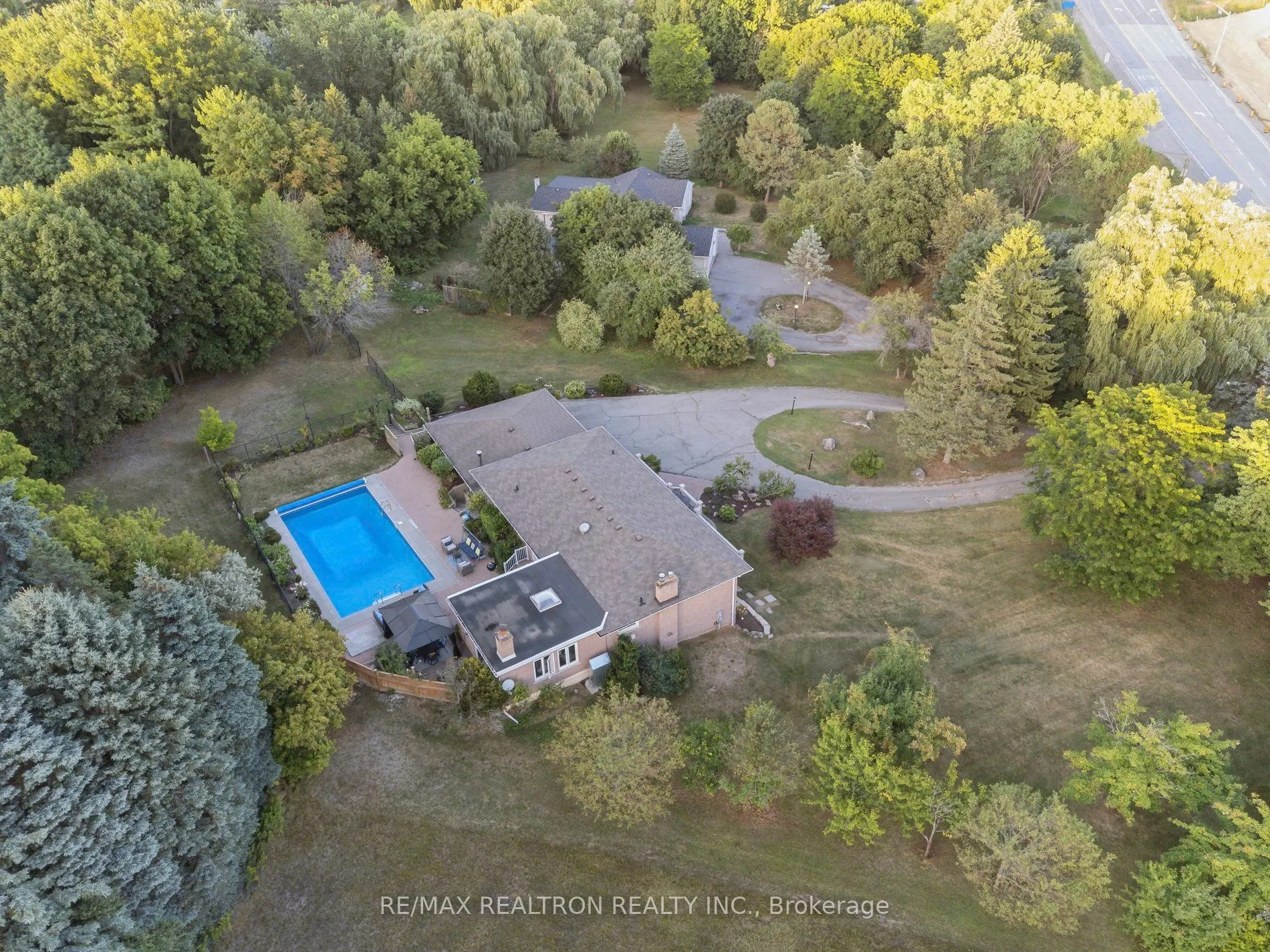 668 Mount Albert Road
