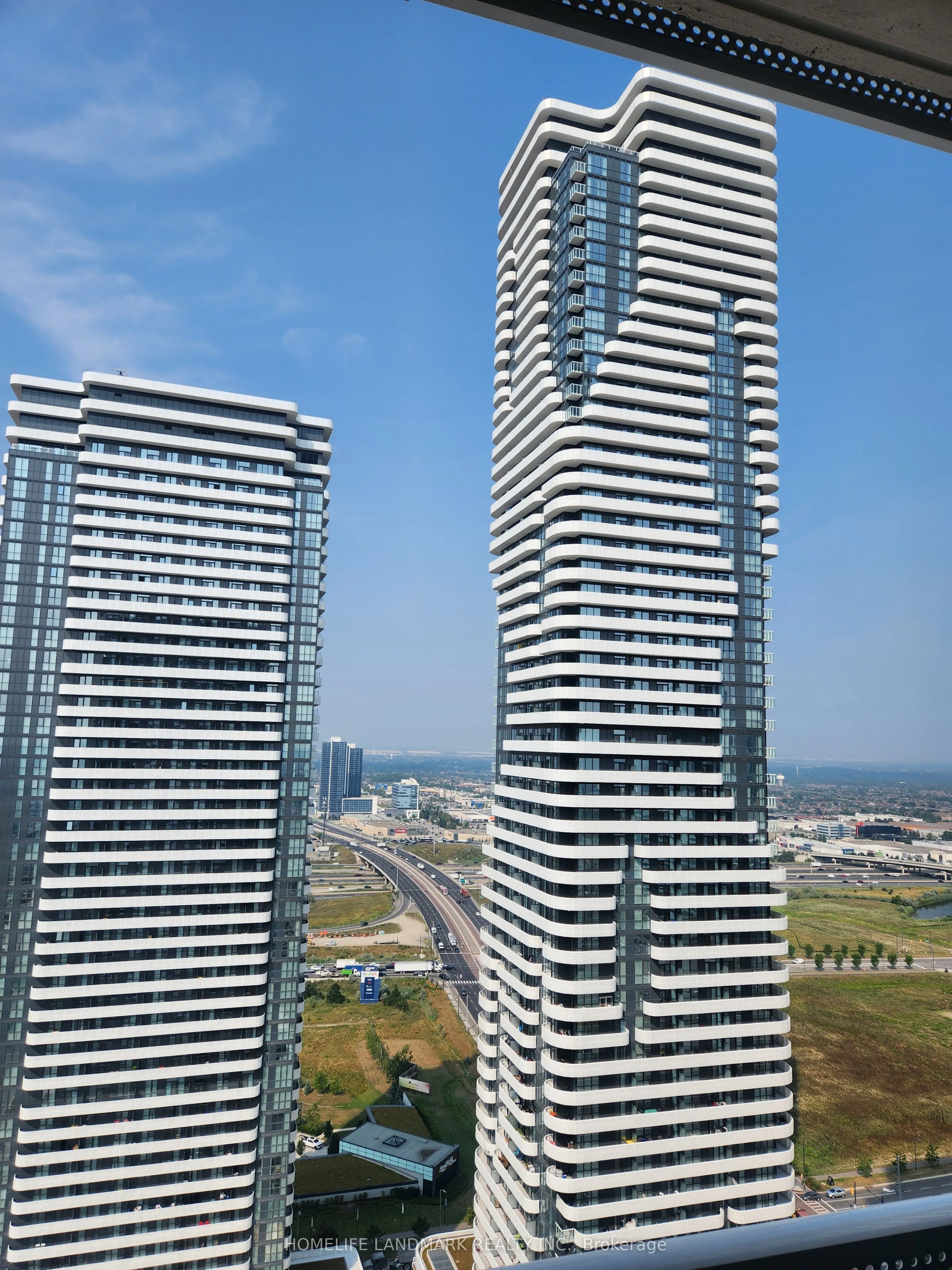 28 Interchange Way, #3801
