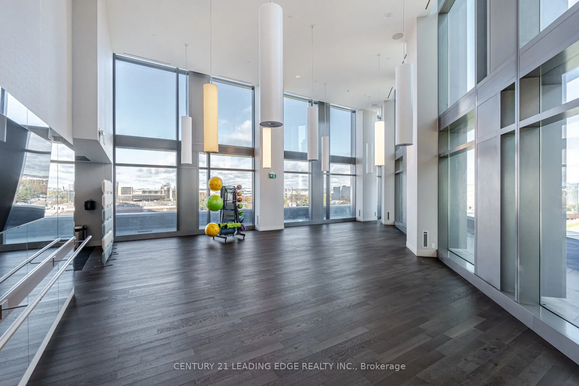 1000 Portage Parkway, #4902