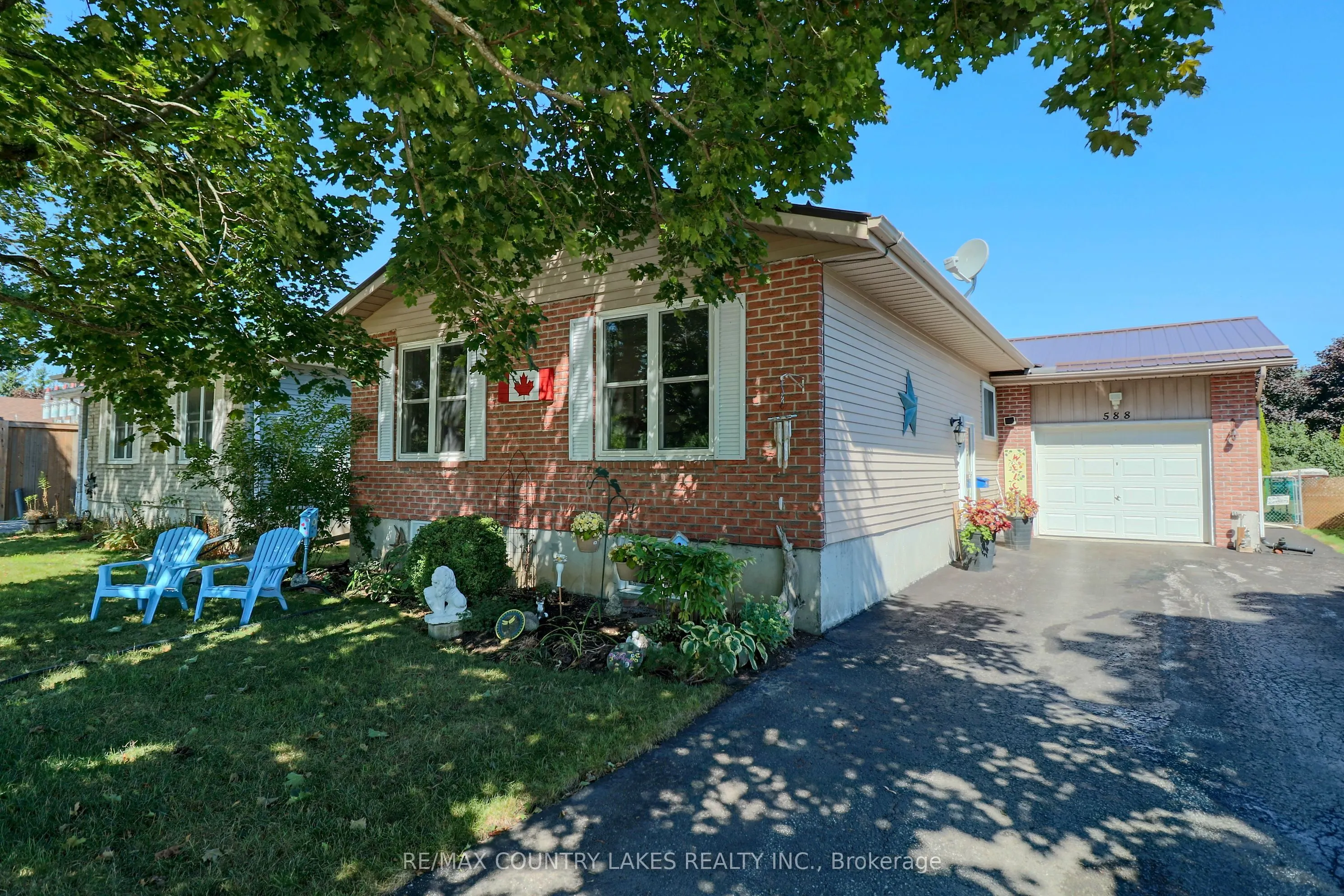 588 Main Street E
