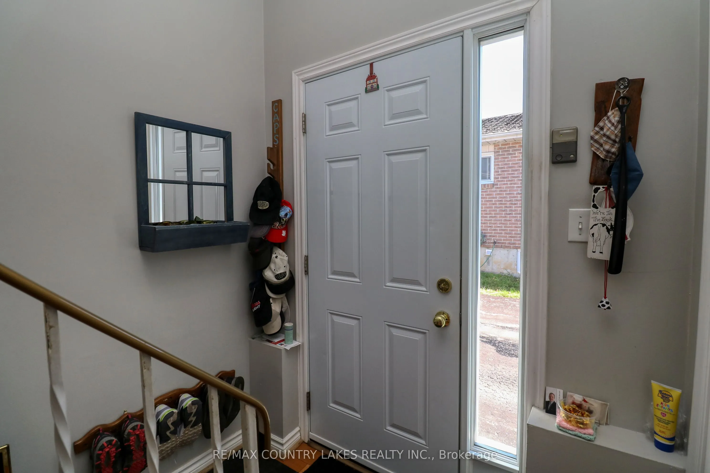 588 Main Street E