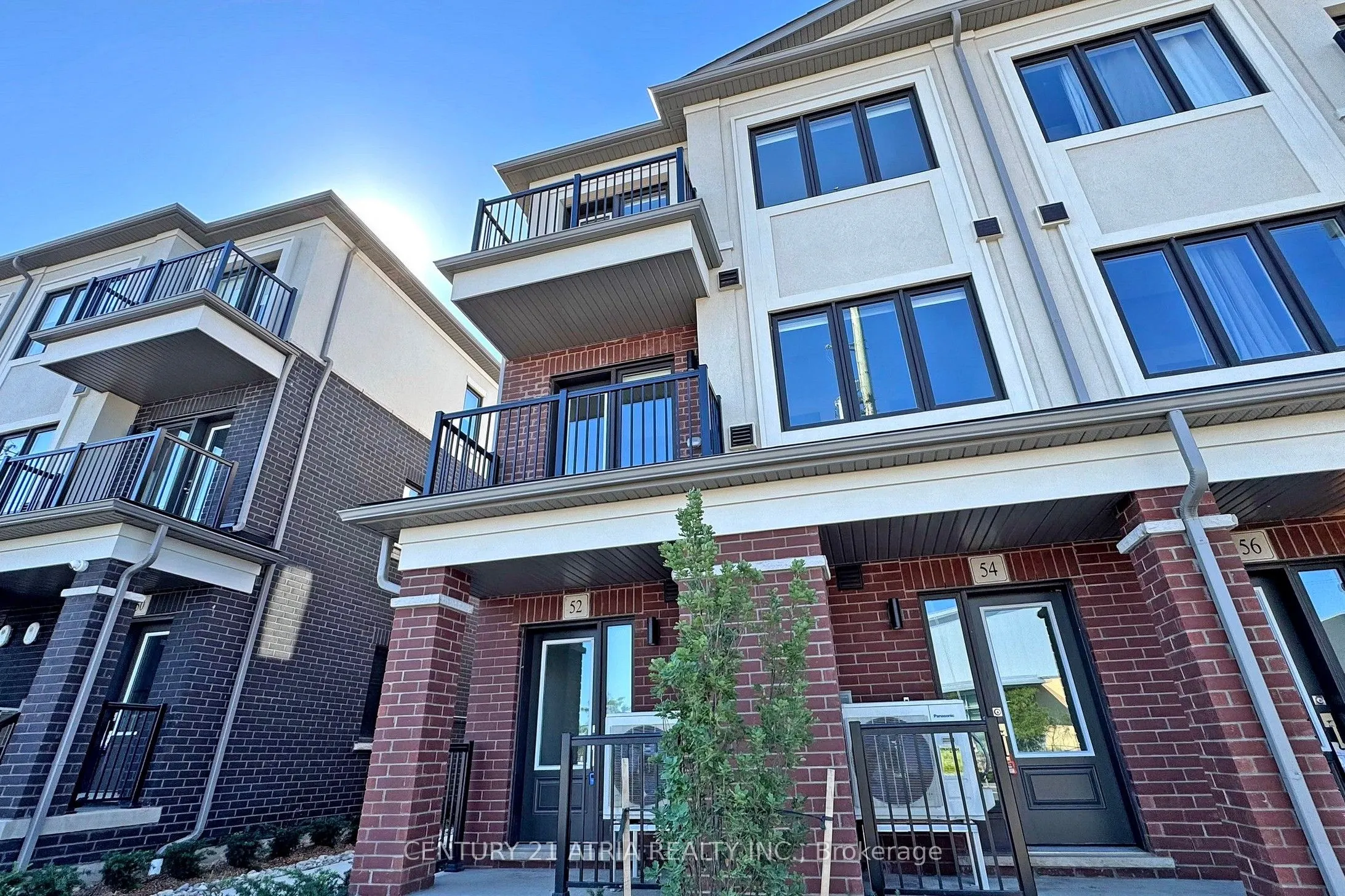 52 Matawin Lane, #52