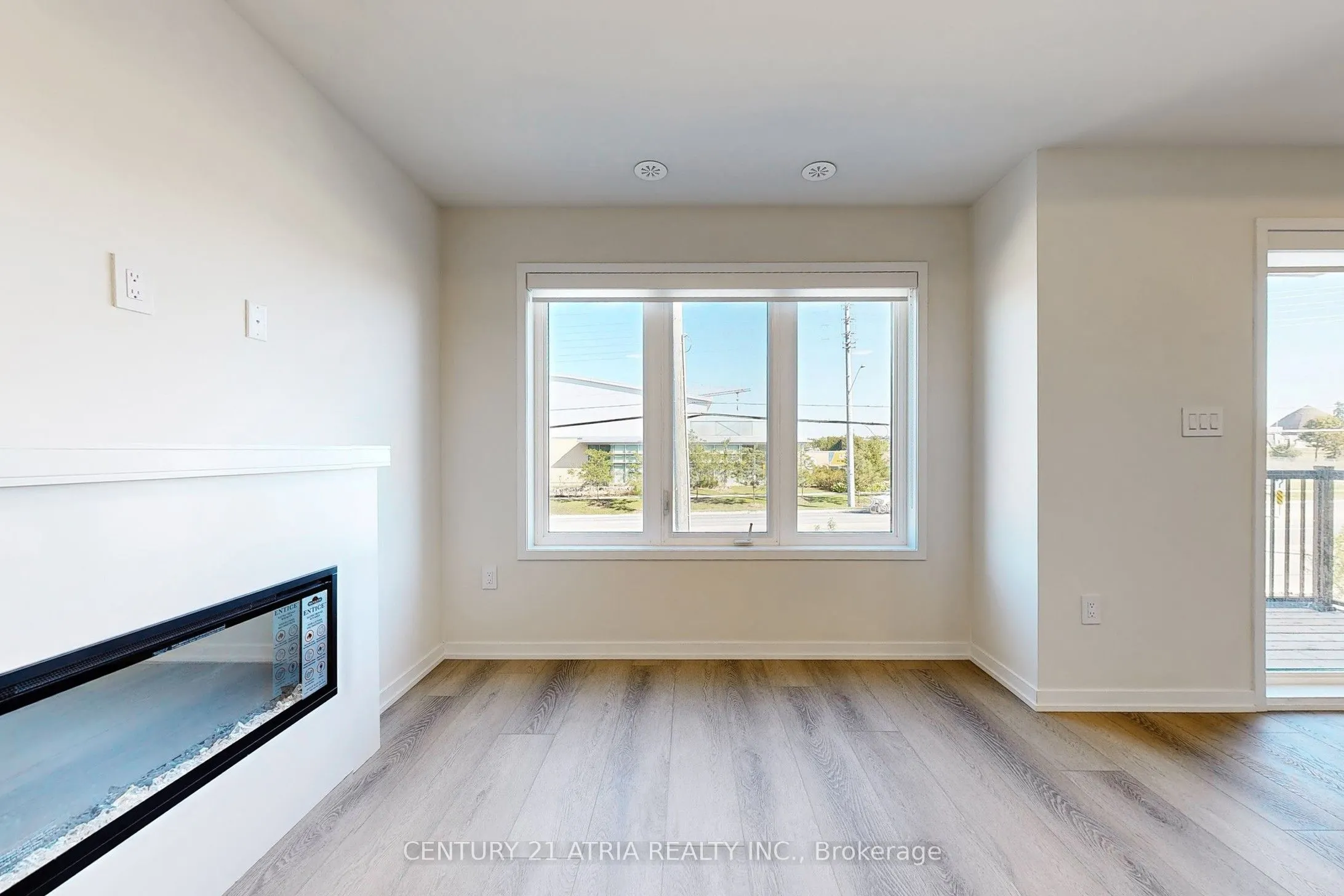52 Matawin Lane, #52
