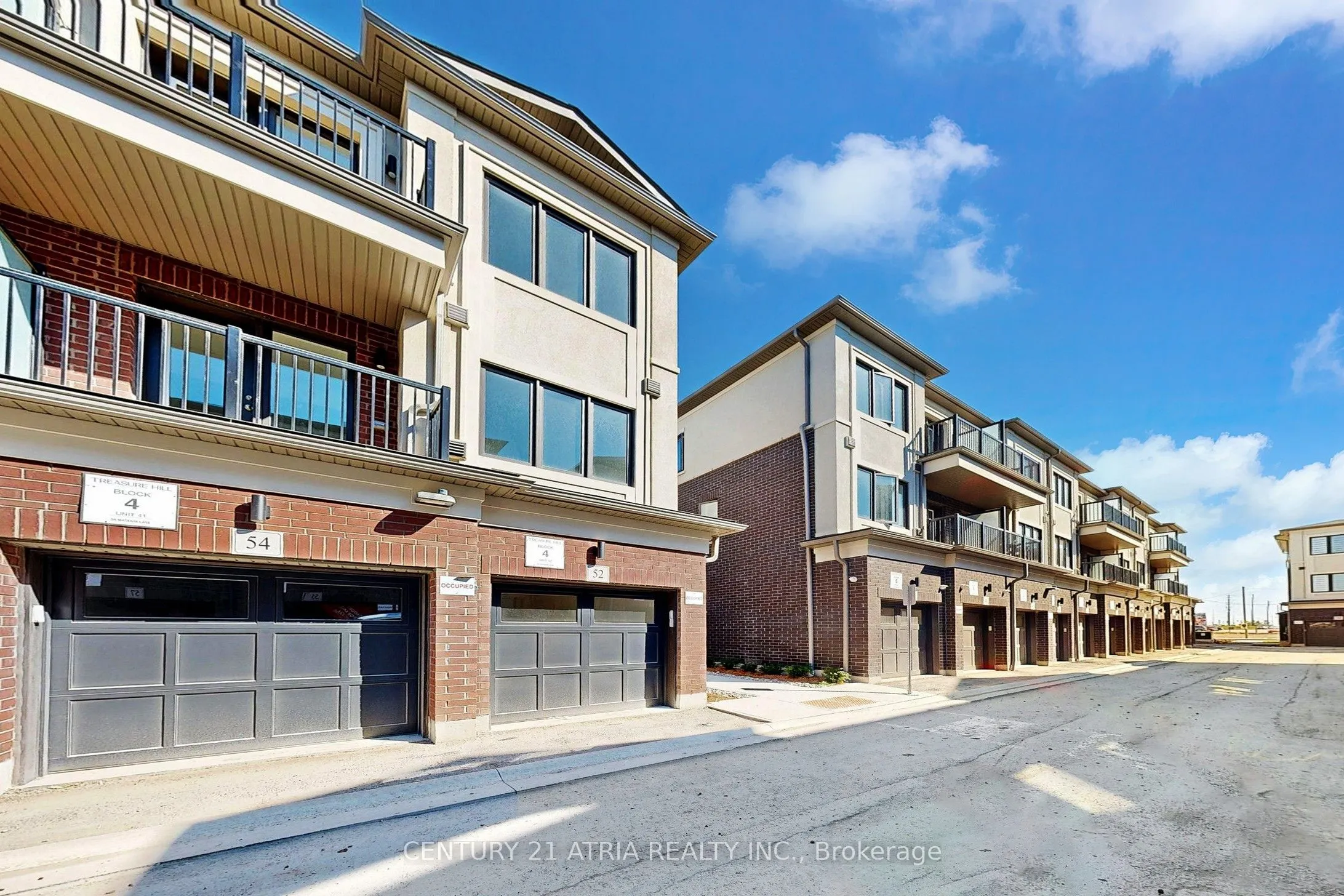 52 Matawin Lane, #52