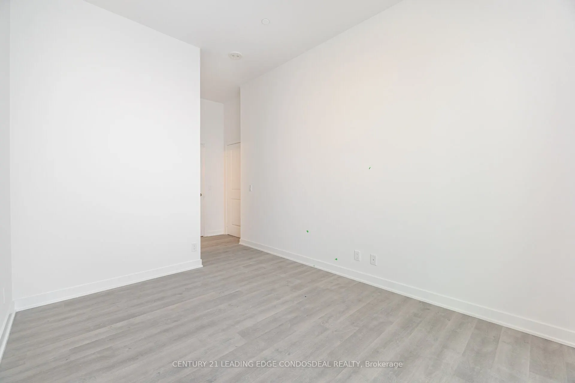 30 Upper Mall Way, #PH03