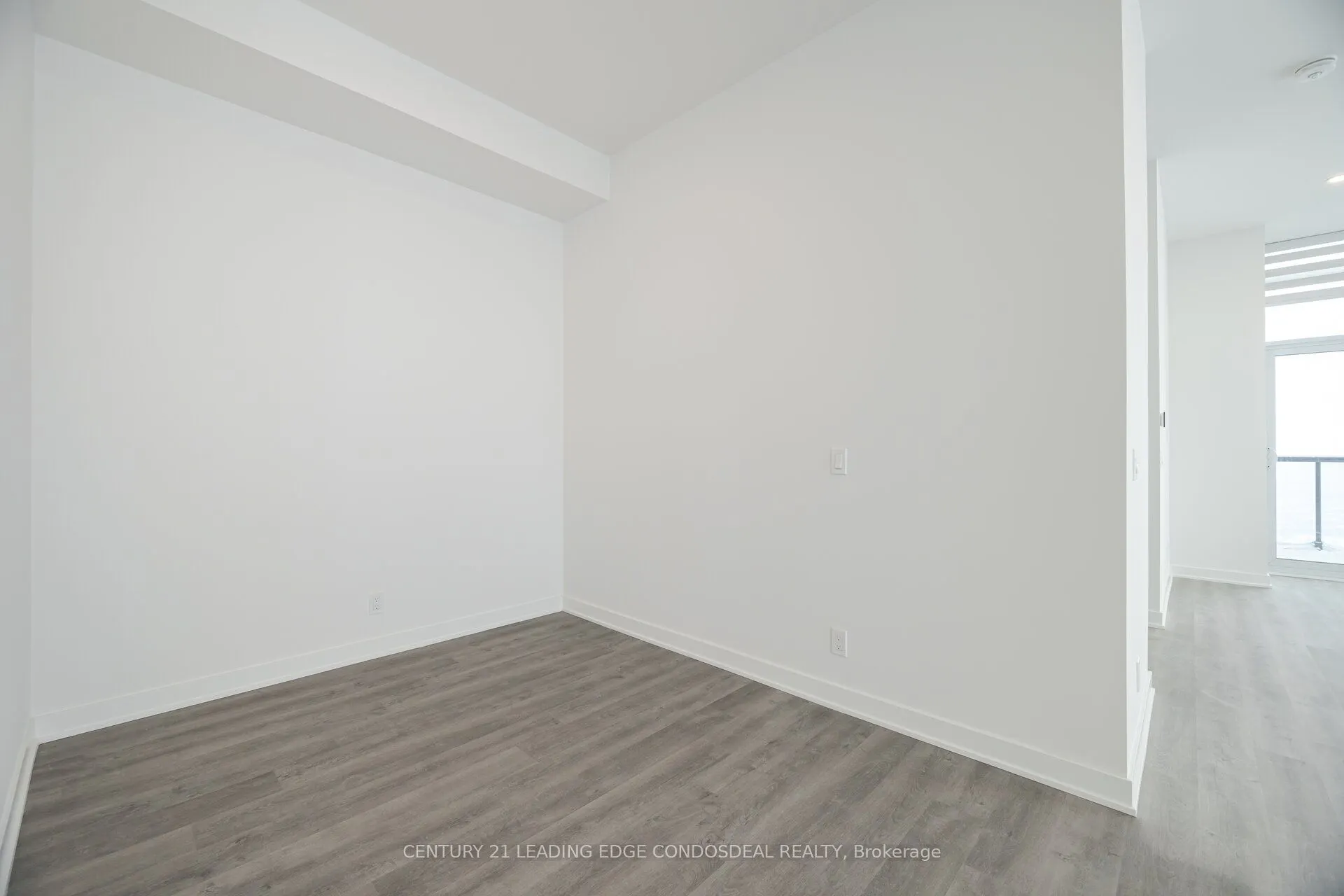 30 Upper Mall Way, #PH03