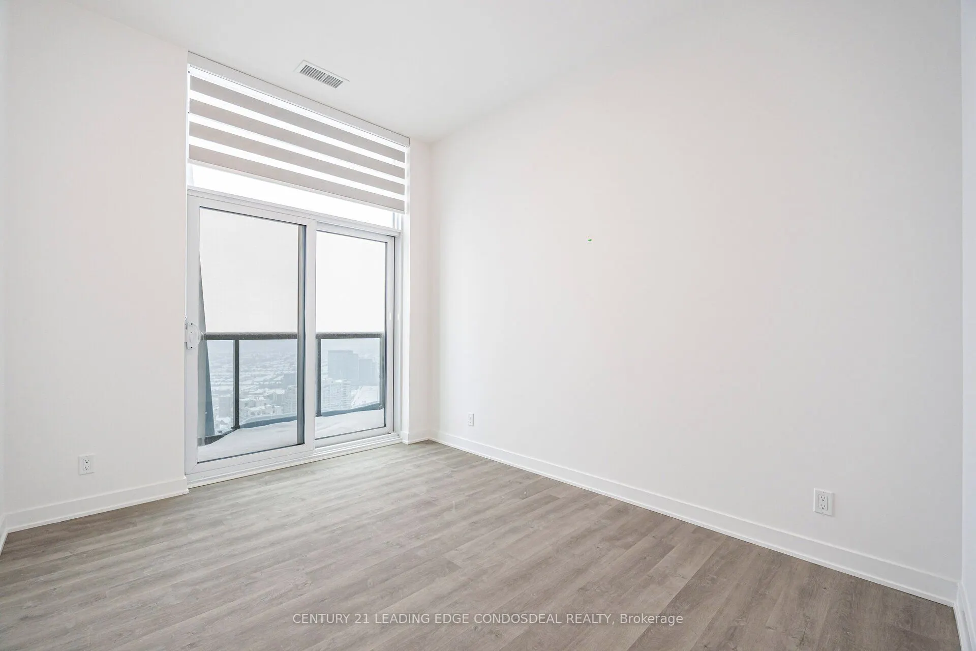 30 Upper Mall Way, #PH03